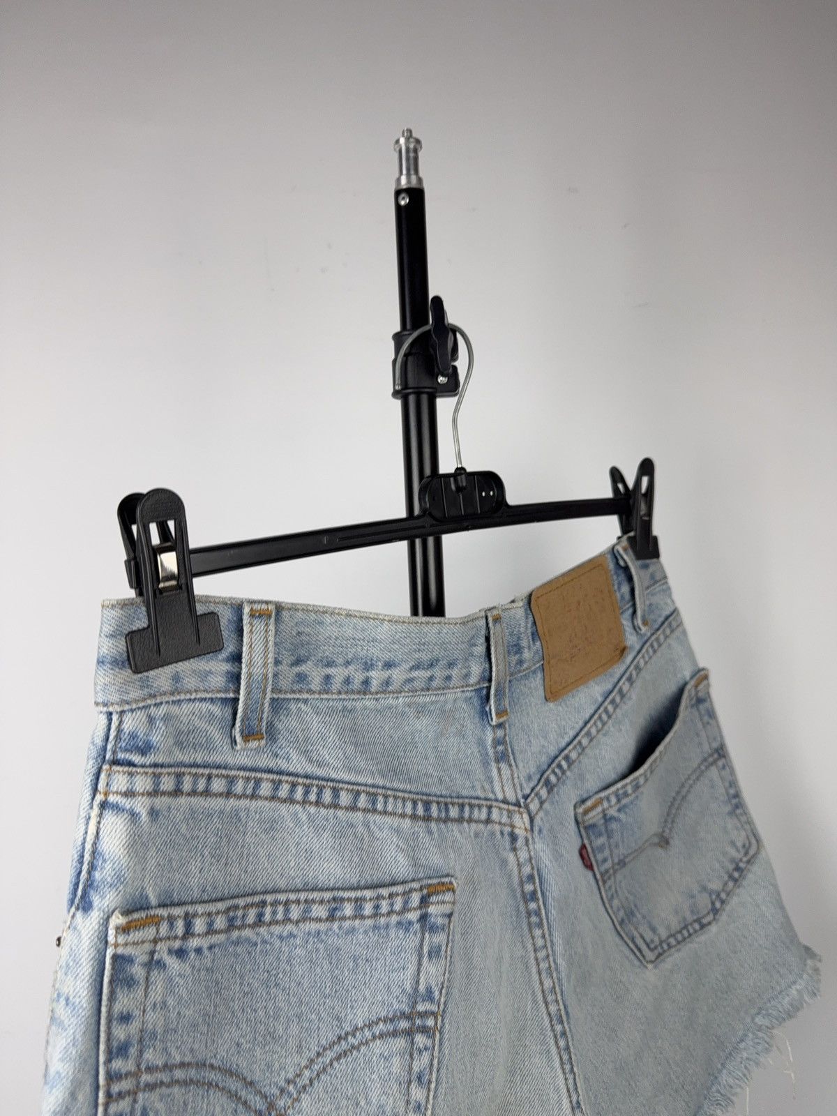 Levi's Vintage Clothing 90s Distressed Levi’s 501 Cut Off High Rise Denim Shorts Y2K Size 28" / US 6 / IT 42 - 11 Thumbnail