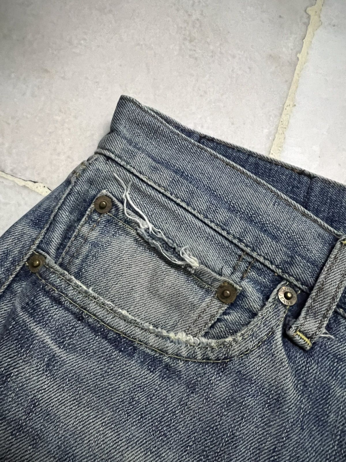 Japanese Brand × Uniqlo × Vintage Japanese Brand Uniqlo Vintage S002 Distressed Jean Size US 35 - 10 Thumbnail