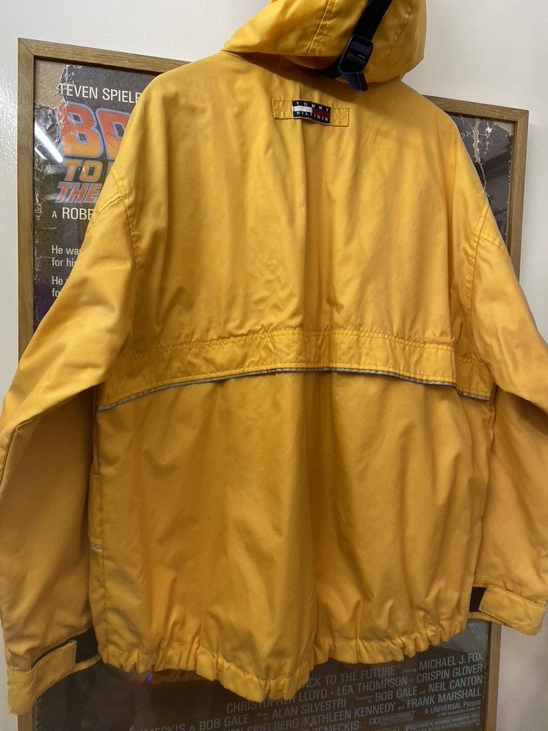 Tommy Hilfiger 90s Vintage Tommy Hilfiger Outdoor Expedition Sailing Jacket Size US L / EU 52-54 / 3 - 3 Thumbnail