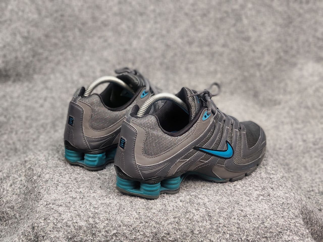 Nike Vintage Nike Shox NZ Cool Grey Cyber Y2K Style Sneakers Size US 7 / IT 37 - 17 Thumbnail