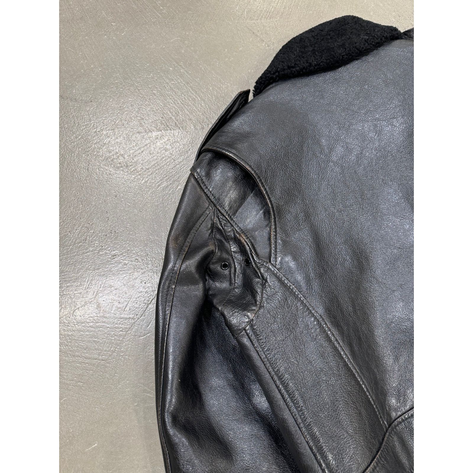 Saint Laurent Paris A/W13 Saint Laurent by Hedi Slimane aviator shearling jacket Size US M / EU 48-50 / 2 - 9 Thumbnail