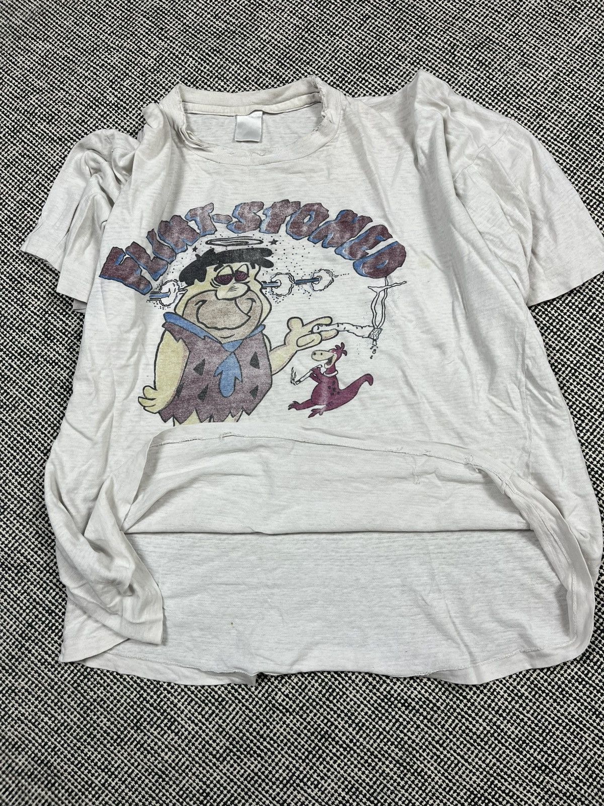 Vintage 90s trashed flintstoned weed parody t-shirt boxy baggy Size US XL / EU 56 / 4 - 2 Thumbnail