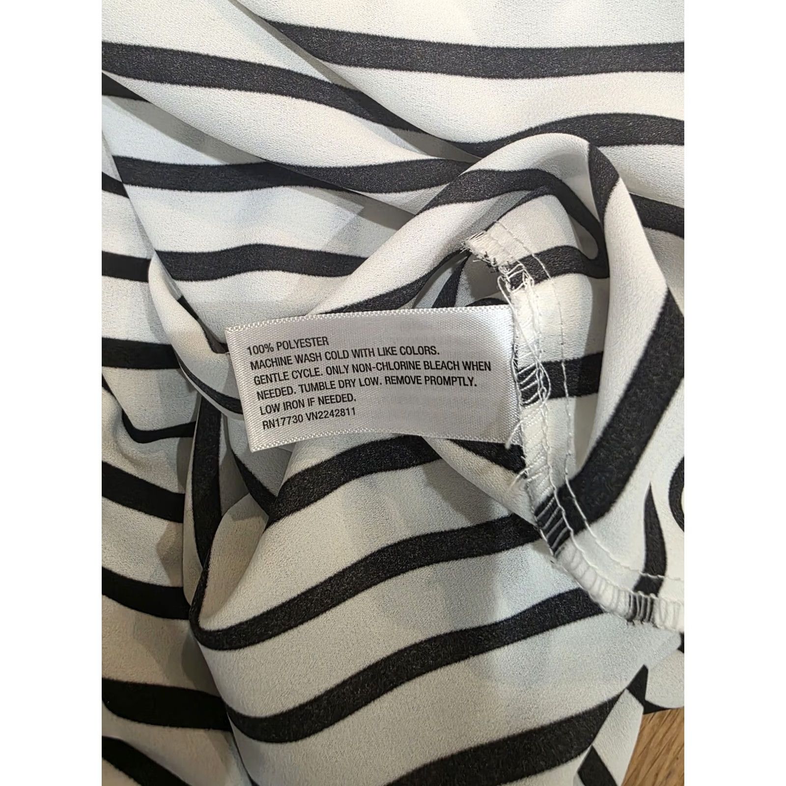 Mossimo Mossimo Large Black and White Striped Poncho Swim Cover Up Women L White Striped Beach Cover Up Size ONE SIZE - 6 Thumbnail