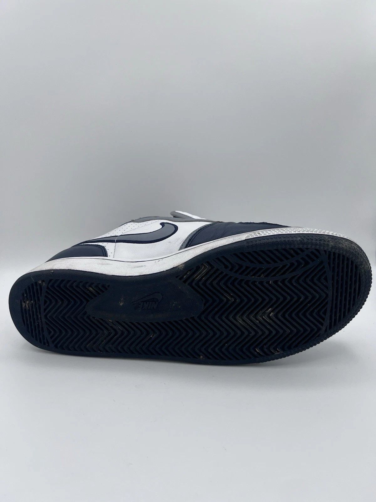 Nike Men's Size 12 US Nike Infiltrator Sneakers 311191-109 Size US 12 / EU 45 - 5 Thumbnail