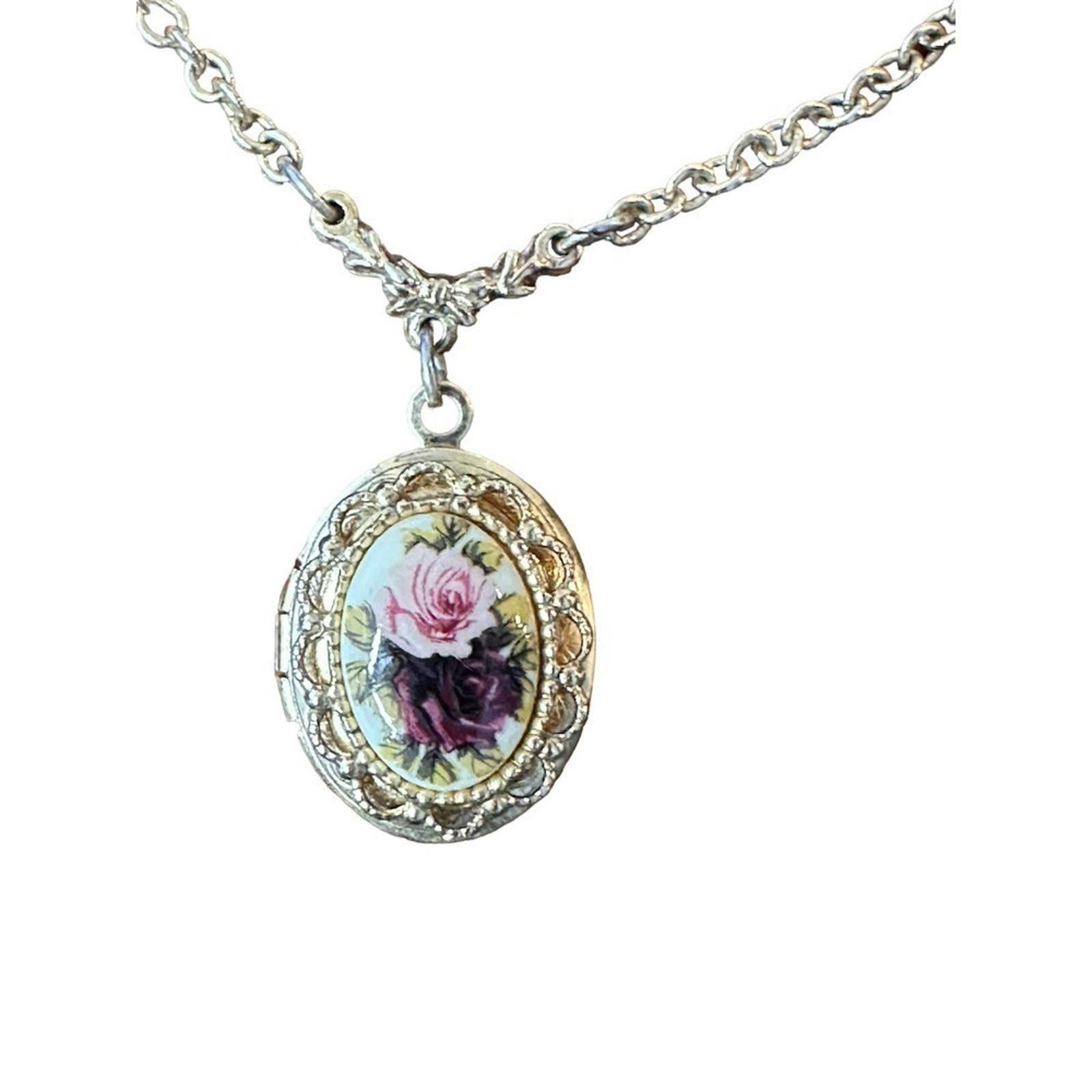 1989 STUDIO VINTAGE 1928 Locket Necklace Size ONE SIZE - 1 Thumbnail