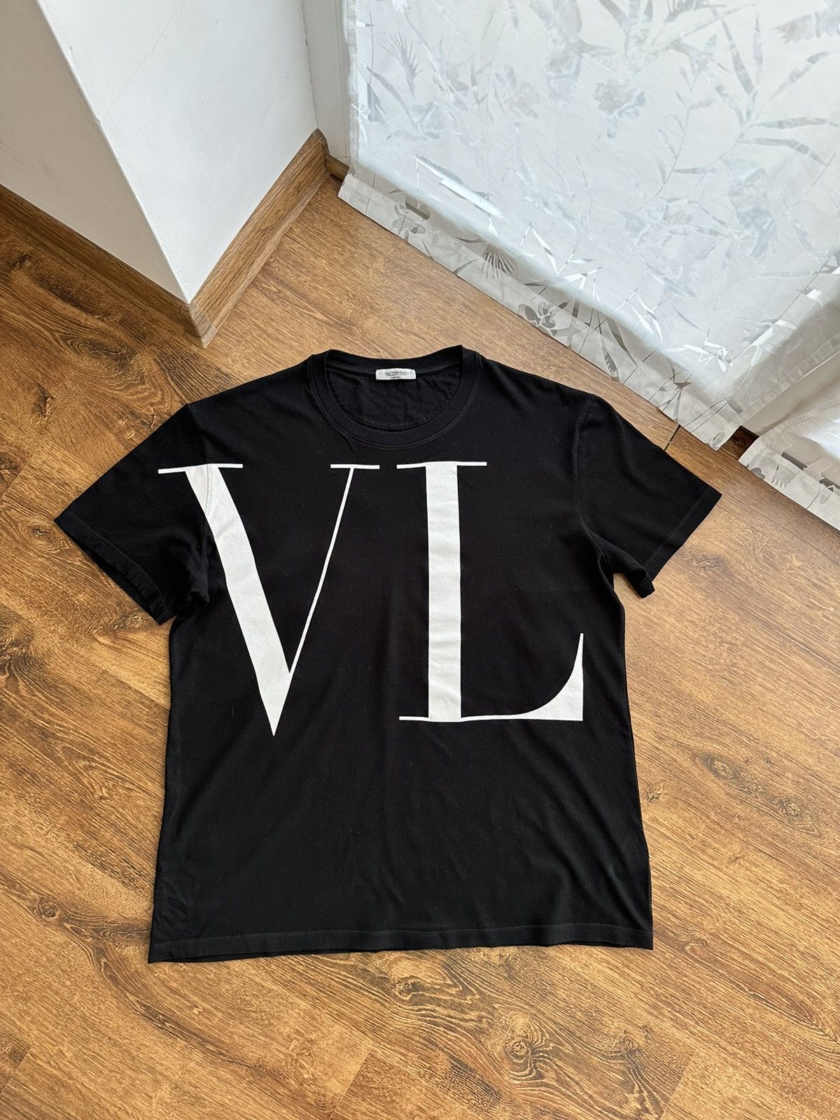 image of Valentino Taglia Big Logo Tee / Size XL / T-Shirt in Black, Men's