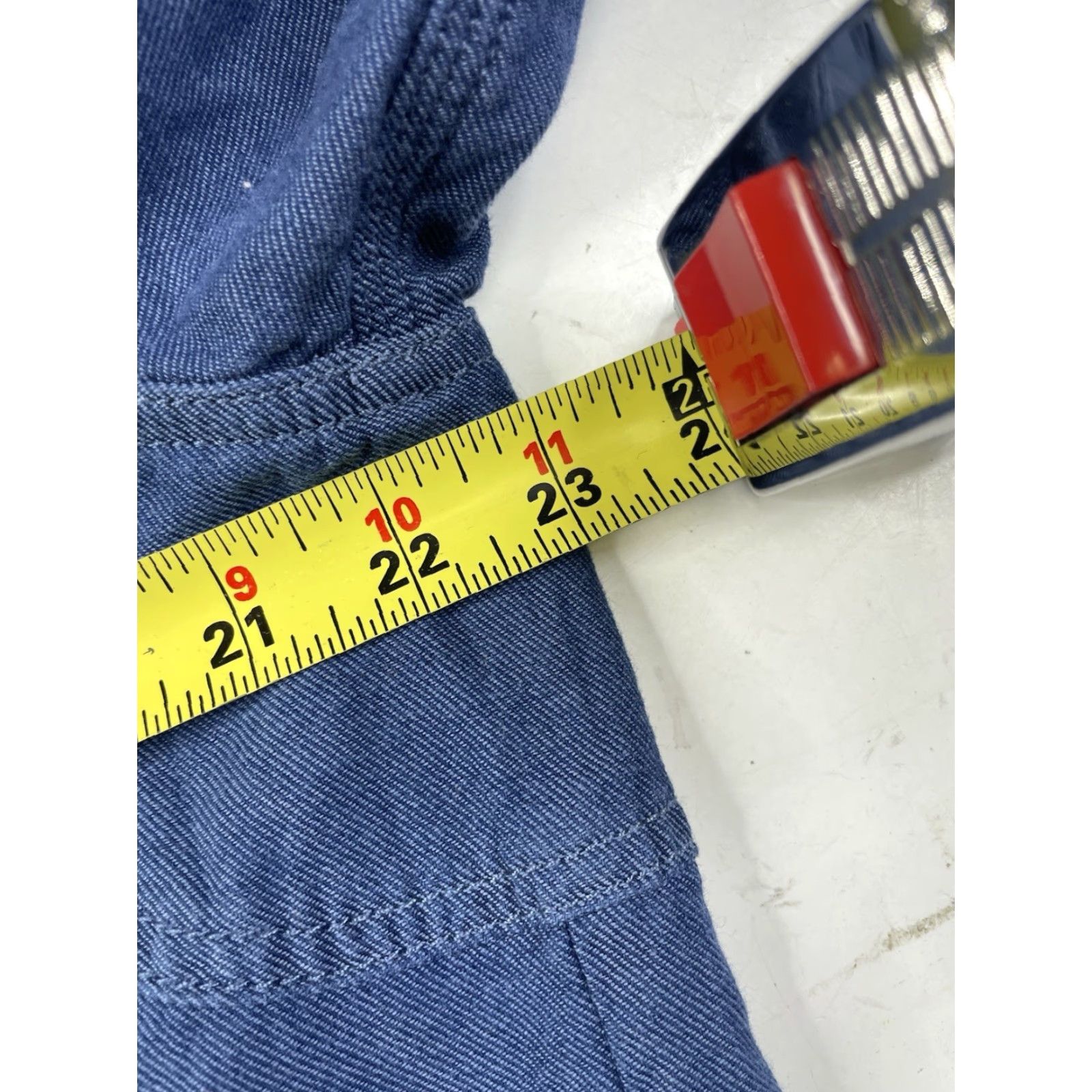 Vintage L.L. Bean Signature Denim Blue Jean Snap Buttons Shirt Slim Fit Mens Large Rugged Shirt Size US L / EU 52-54 / 3 - 7 Thumbnail