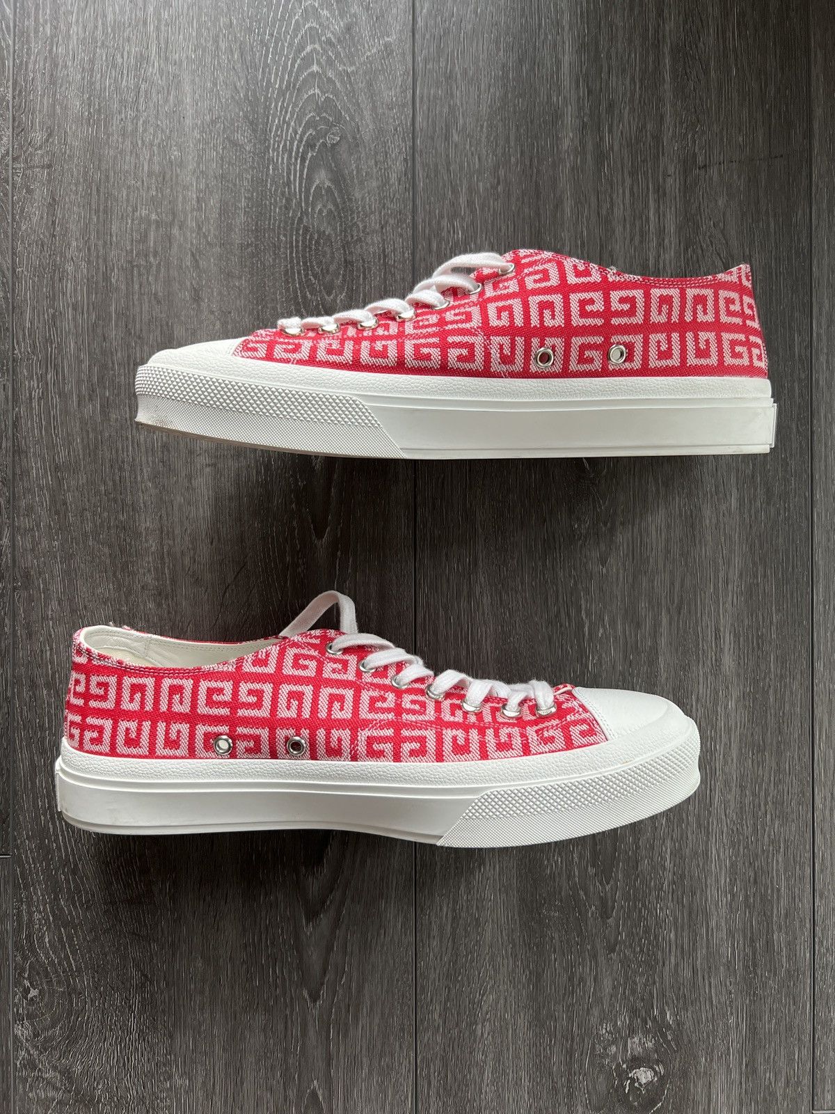 Givenchy Givenchy City low sneakers Size US 12 / EU 45 - 1 Thumbnail
