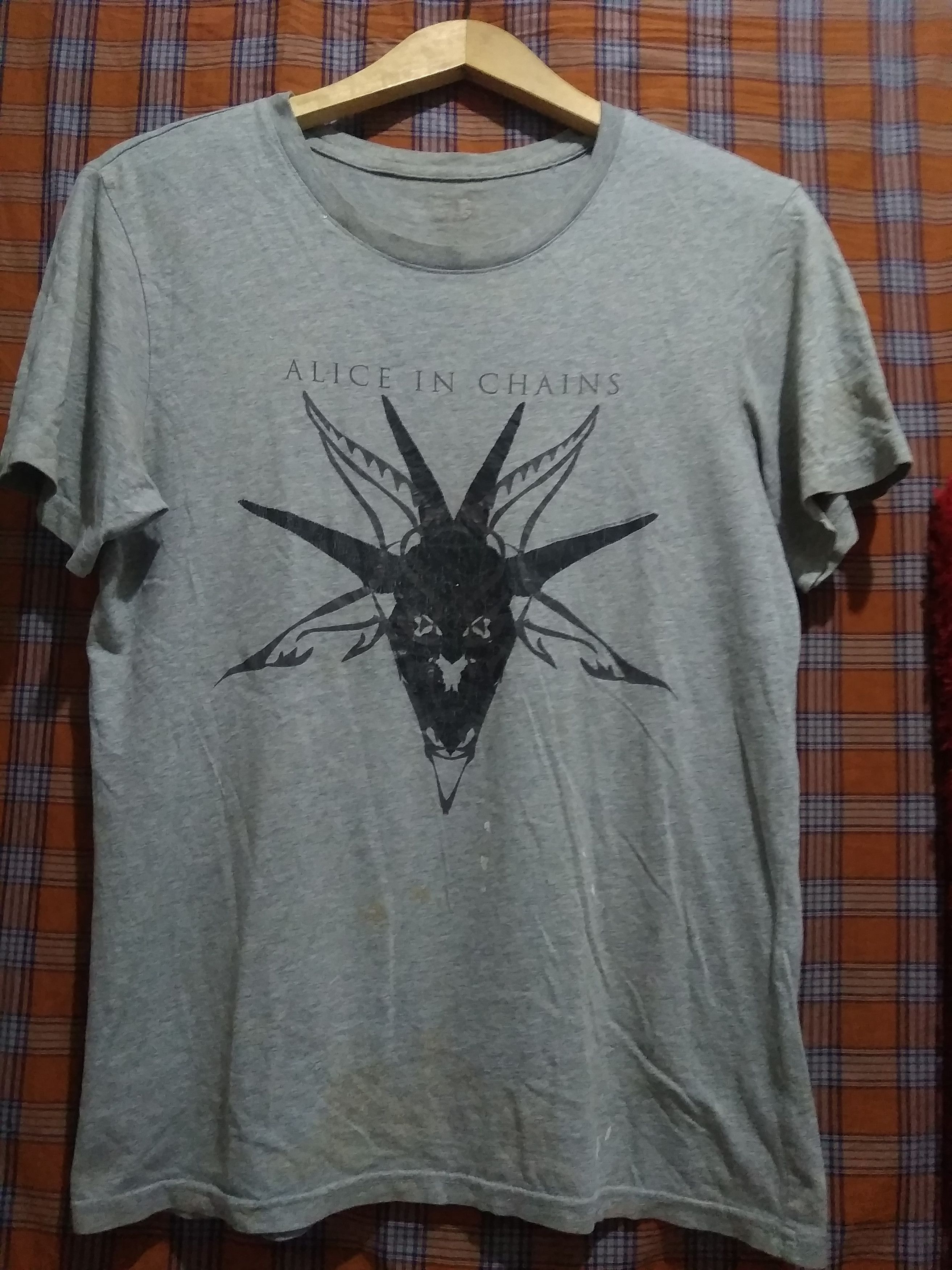 Band Tees Vintage Alice In Chains GRUNGE bravado rare Size US M / EU 48-50 / 2 - 1 Thumbnail