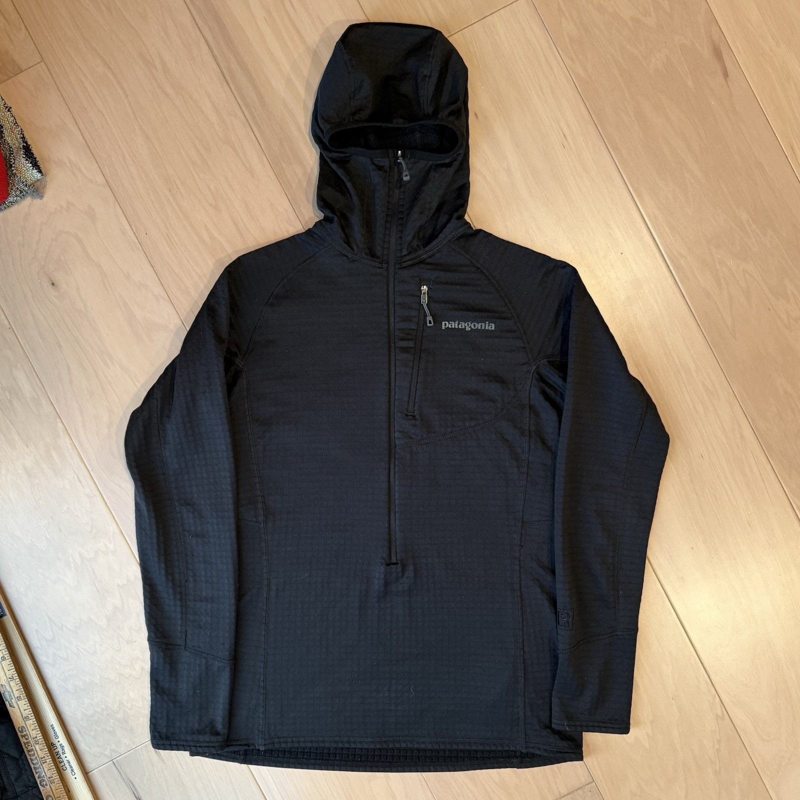 Patagonia Patagonia R1 Hoody Women's S Black Polartec Fleece Pullover Size S / US 4 / IT 40 - 2 Thumbnail
