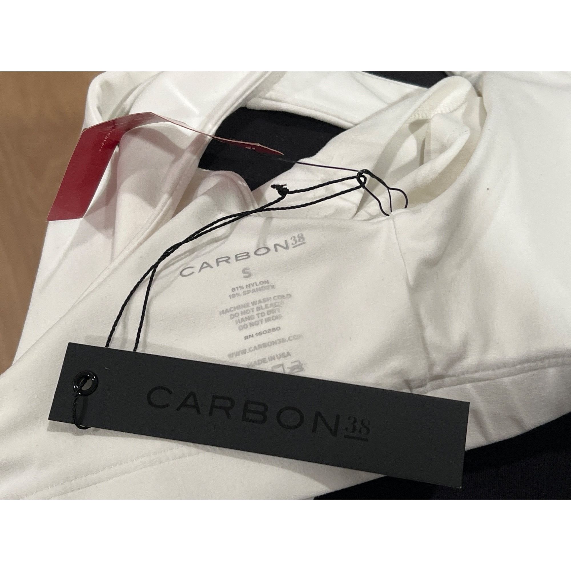 Carbon CARBON38 V-Neck Longline Bra in Melt Size Small Retail $88 Size S / US 4 / IT 40 - 4 Thumbnail