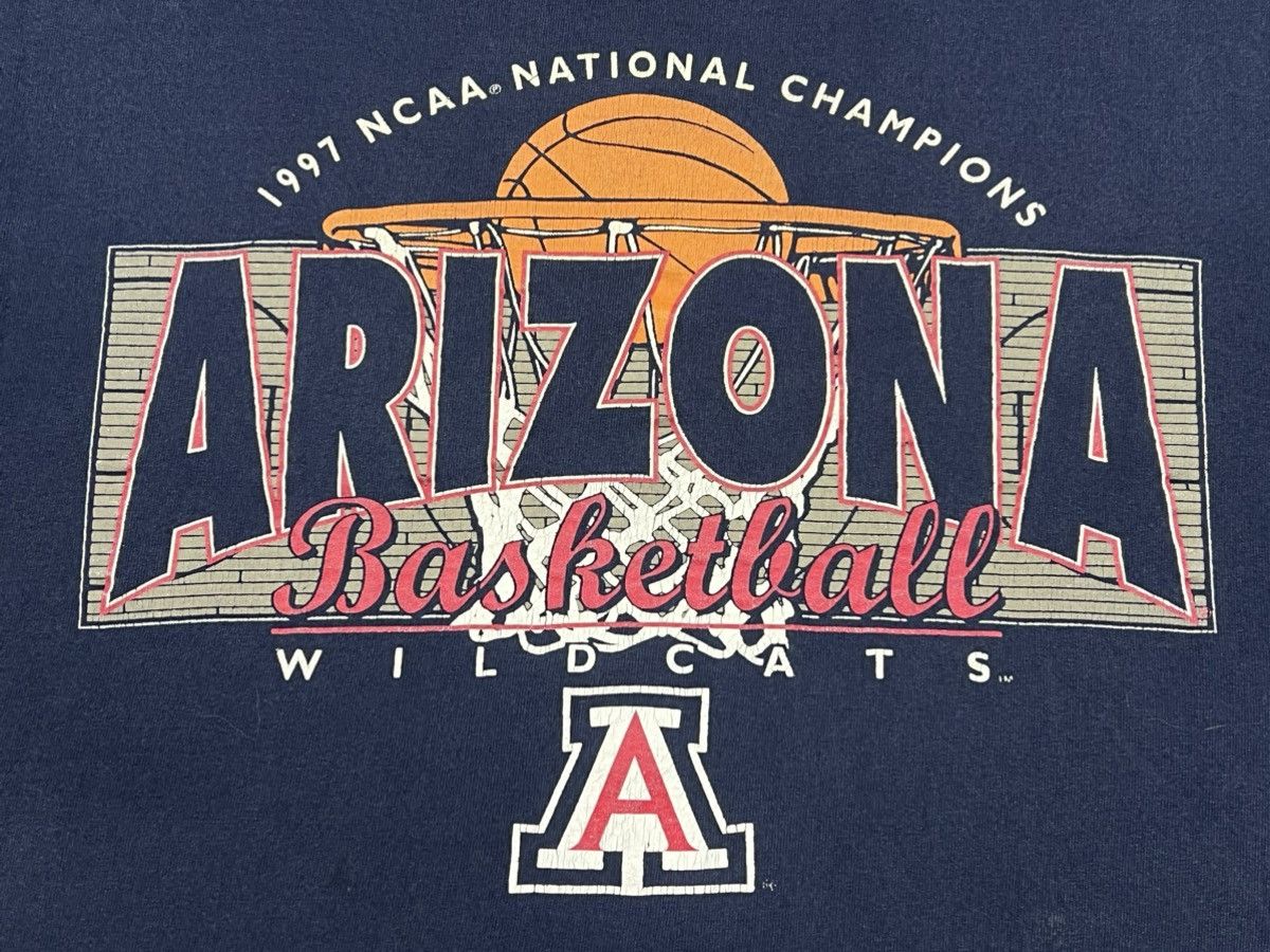 NCAA Arizona Wildcats Basketball 1997 NCAA National Champions Tee Size US M / EU 48-50 / 2 - 2 Thumbnail