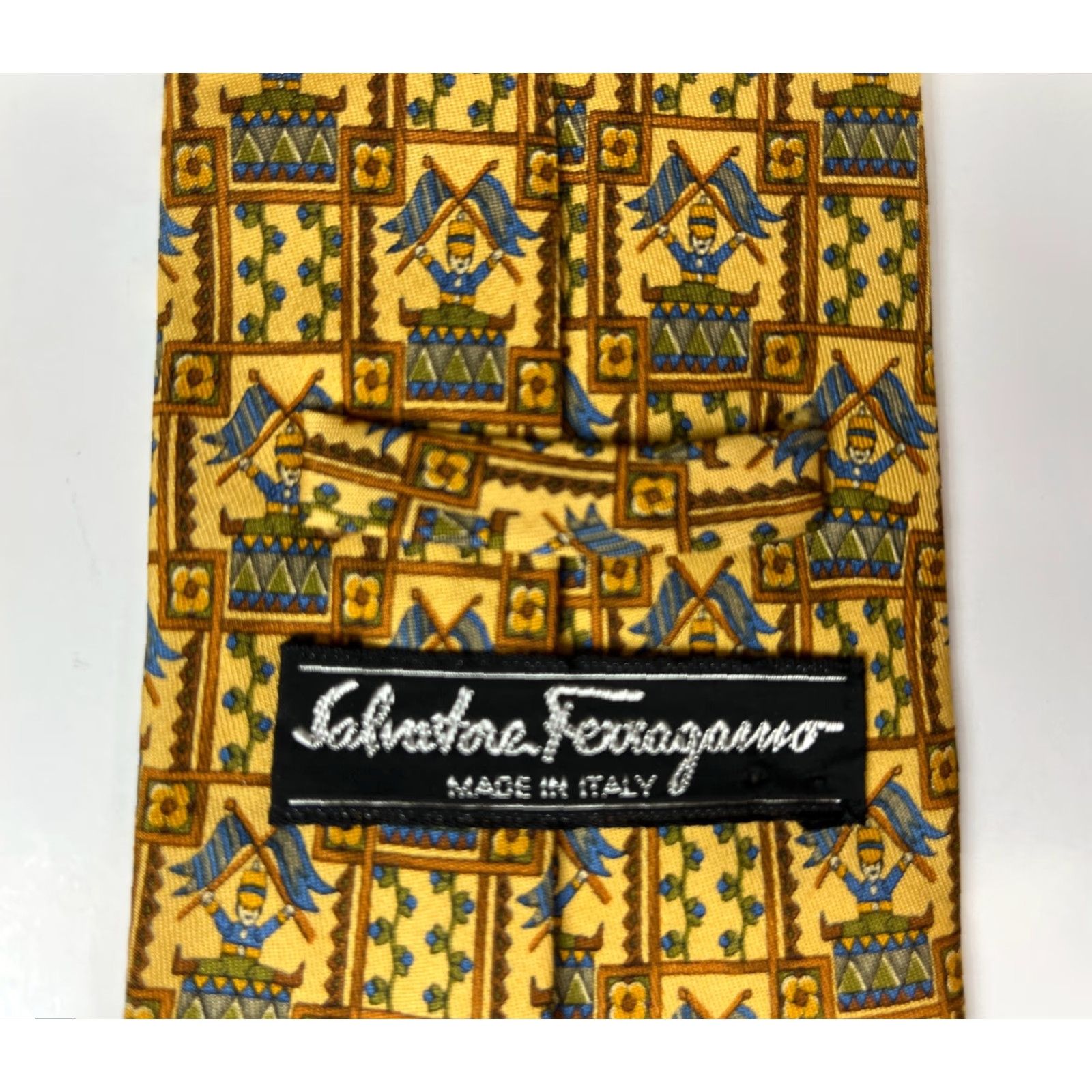 Salvatore Ferragamo Salvatore Ferragamo Men's Luxury Silk Tie Novelty Made in Italy Yellow 58.5" Wide 3.75" 100% Silk Size ONE SIZE - 7 Thumbnail