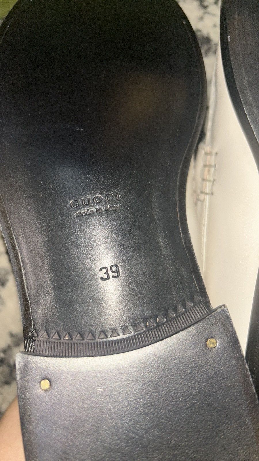Gucci Gucci Logo Plaque Moccasin Leather Loafers Size US 9 / IT 39 - 8 Thumbnail
