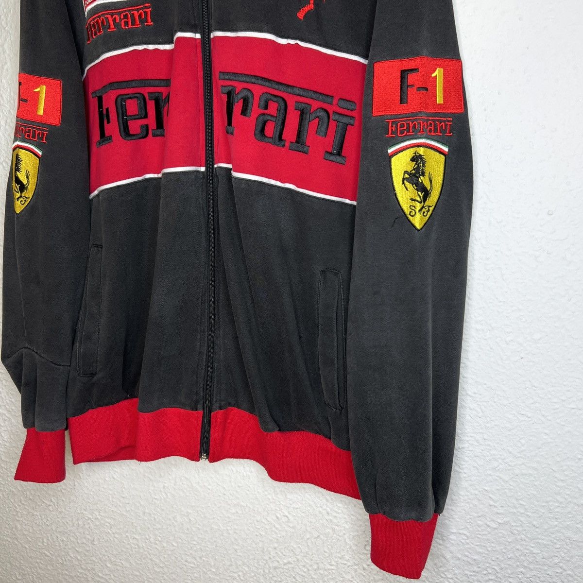 Ferrari Vintage Ferrari Formula 1 Sweatshirt Zip Big Logo F-1 Size US L / EU 52-54 / 3 - 3 Thumbnail