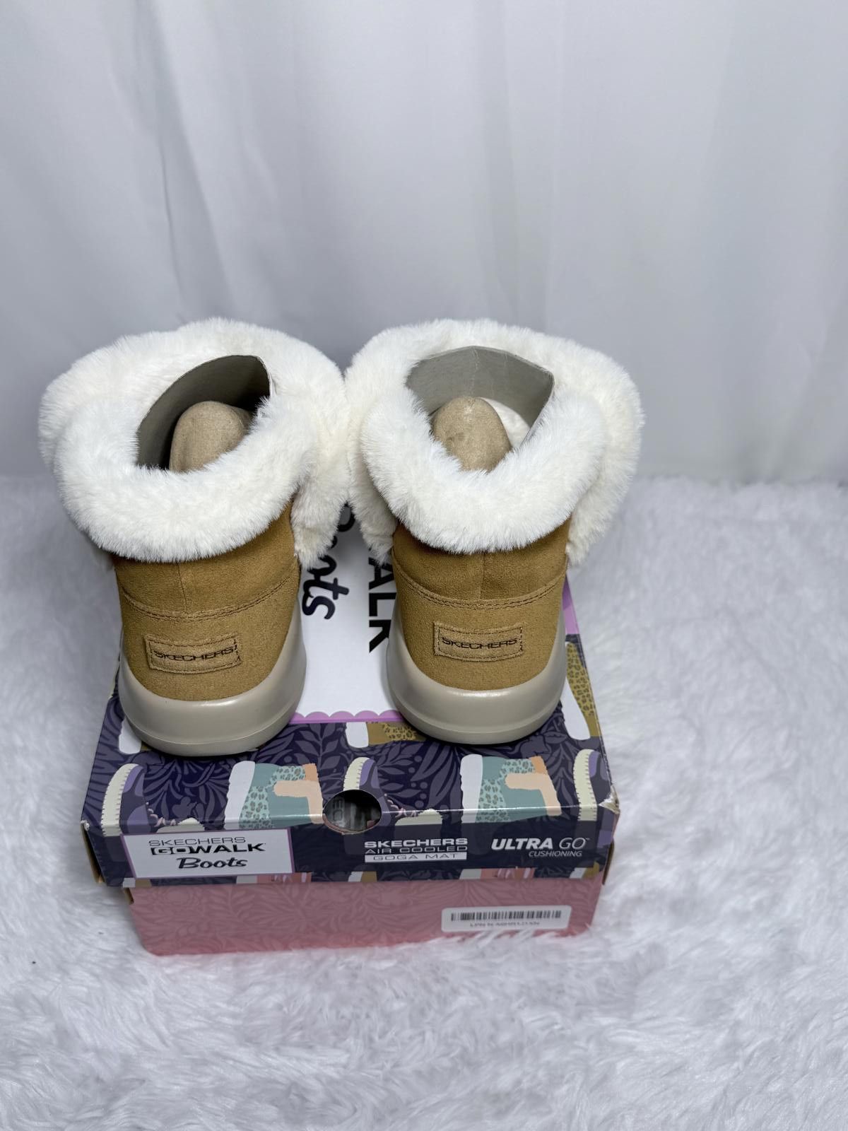 SKECHERS Skechers GOwalk On-The-Go Joy Bundle Up Boots Women's Size 9 Size US 9 / IT 39 - 4 Thumbnail