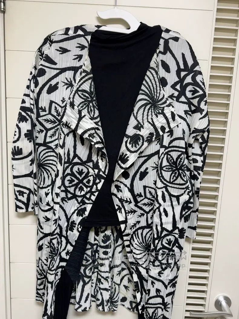 Issey Miyake Issey Miyake Tree of Life Cardigan Size L / US 10 / IT 46 - 1 Thumbnail