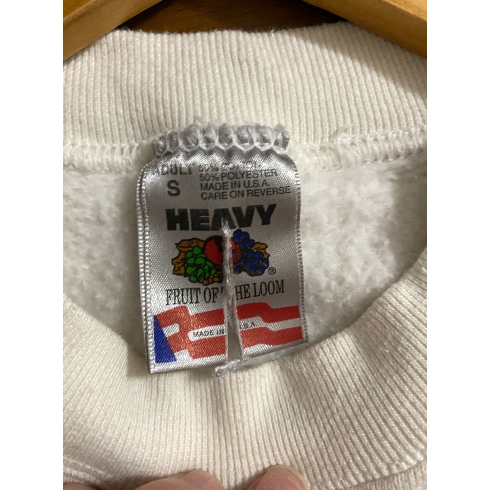 Fruit Of The Loom VINTAGE Fruit of the Loom Aloha Hawaii Sweatshirt White Small 90s 1990s Mens Crew Neck Pullover Cotton Blend Heavy Size US S / EU 44-46 / 1 - 4 Thumbnail