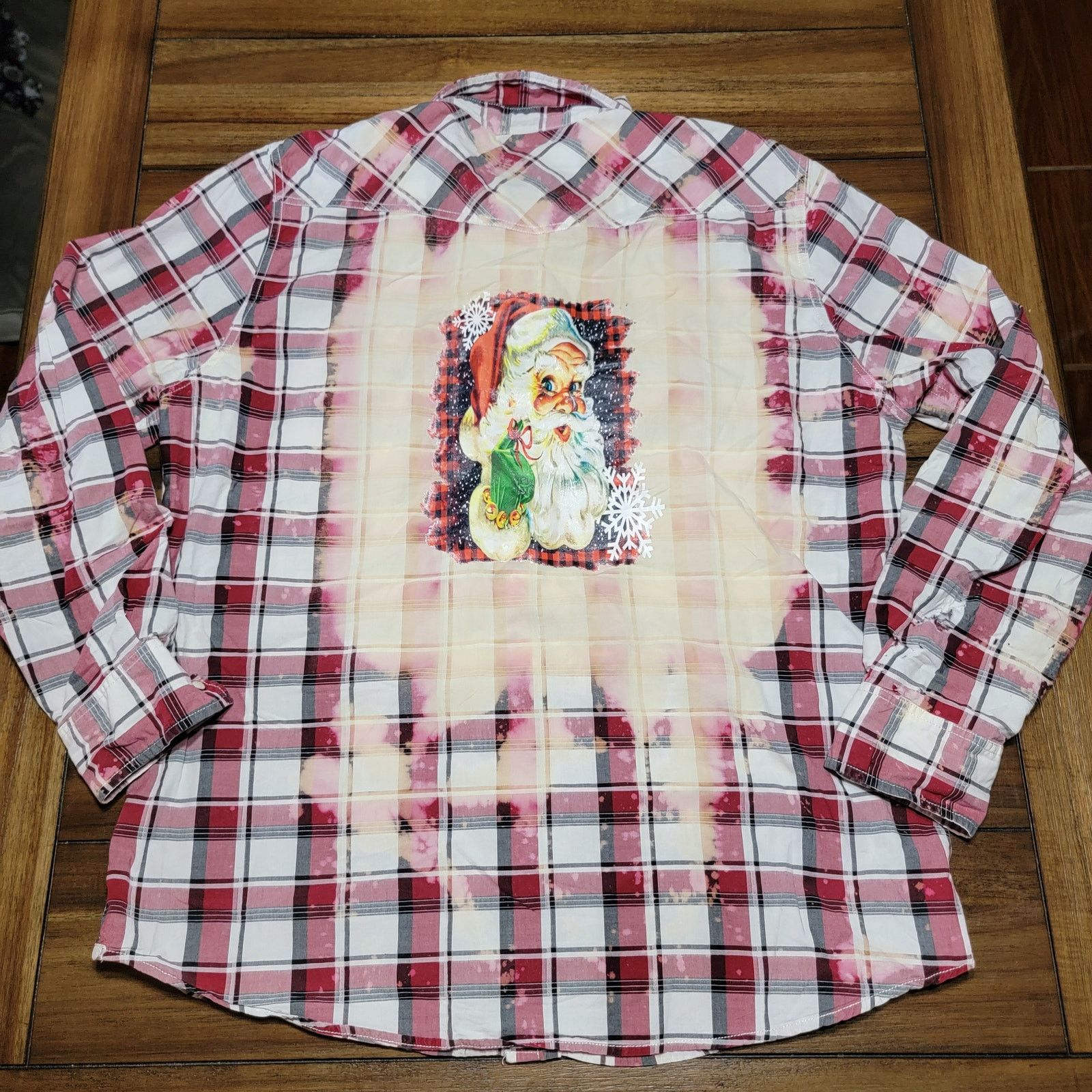 American Eagle Outfitters AEO Homemade Christmas Pearl Snap Santa Shirt - Size XL Size XL / US 12-14 / IT 48-50 - 1 Thumbnail