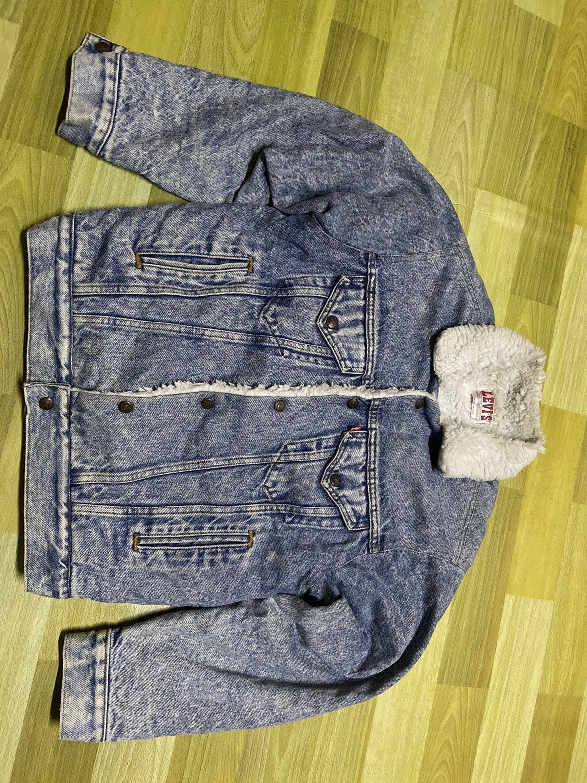 Levi's Vintage Clothing Vintage Levis sherpa-lined denim trucker jacket acid wash Size US L / EU 52-54 / 3 - 3 Thumbnail