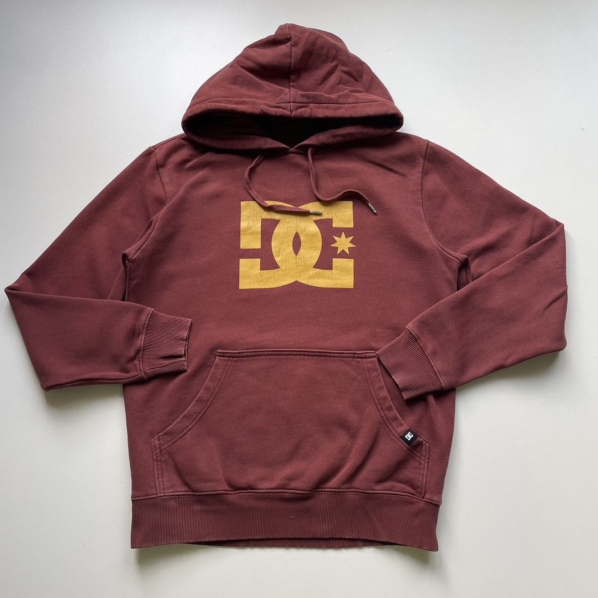 image of Vintage 2000S Dc Shoes Logo Graphic Hoodie Small in Burgandy, Men's