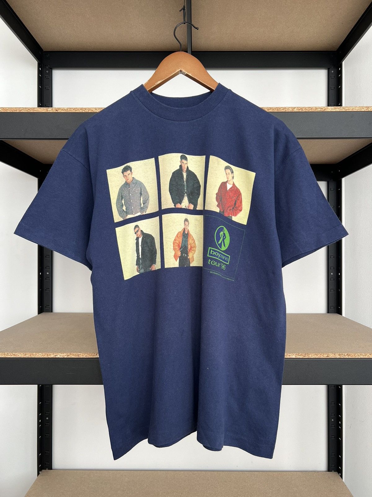Band Tees Vintage 1996 Boyzone Tour 96 Pop Band Navy T-shirt Size US L / EU 52-54 / 3 - 1 Thumbnail