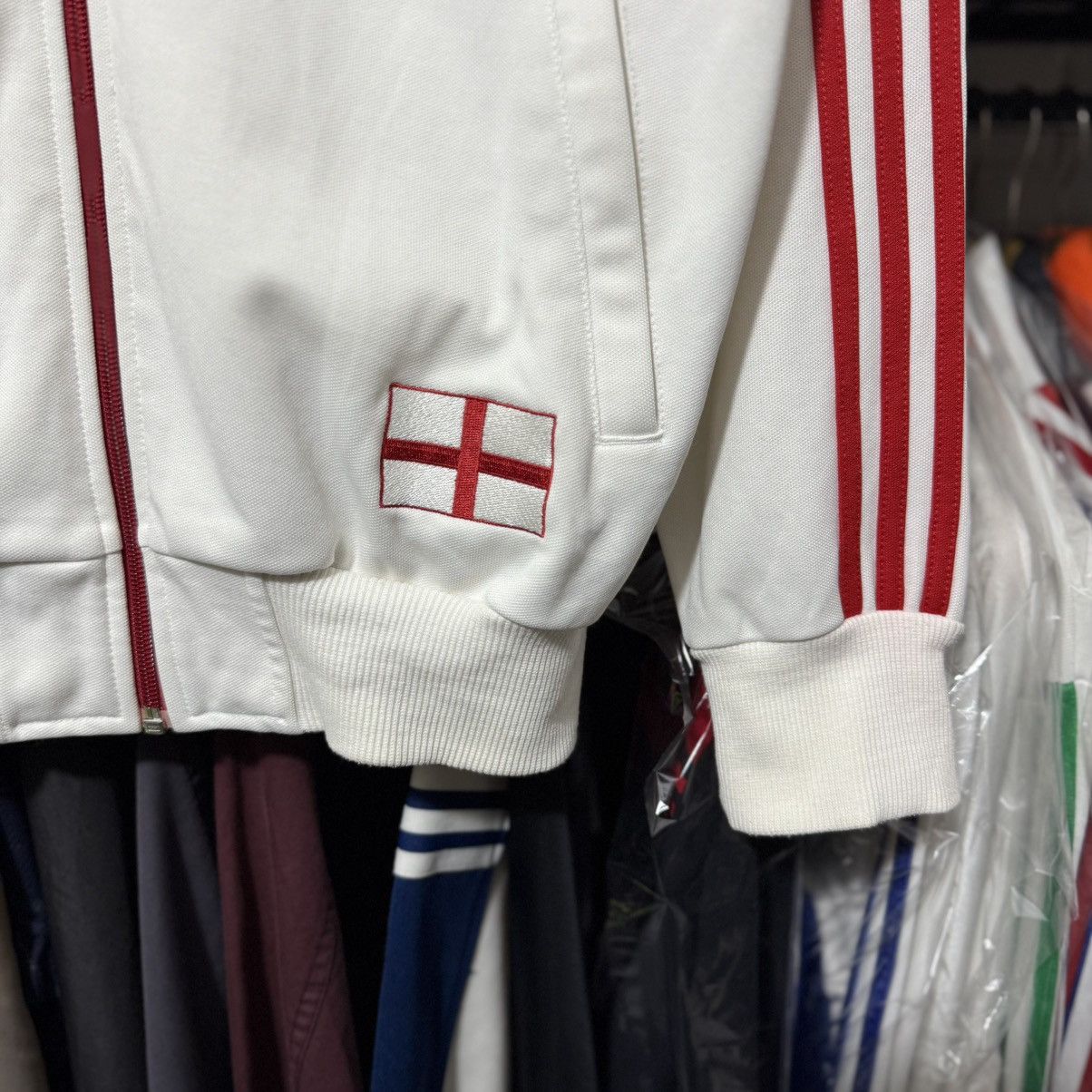 Vintage Vintage y2k adidas i love london track top Size US M / EU 48-50 / 2 - 6 Thumbnail
