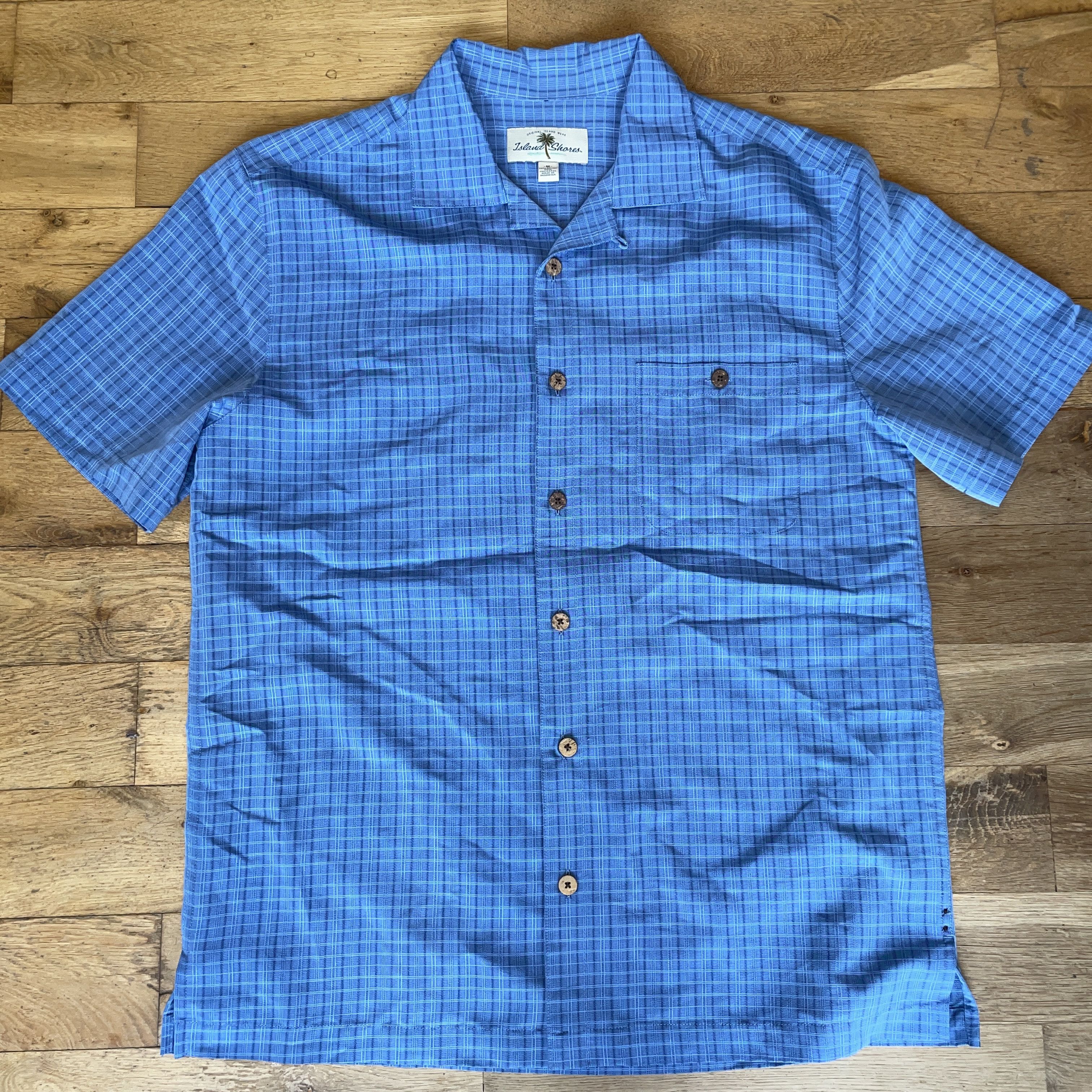 Island Shores × Vintage Island Shores Men's Vacation Hawaiian Rayon Shirt Size M Size US M / EU 48-50 / 2 - 1 Thumbnail