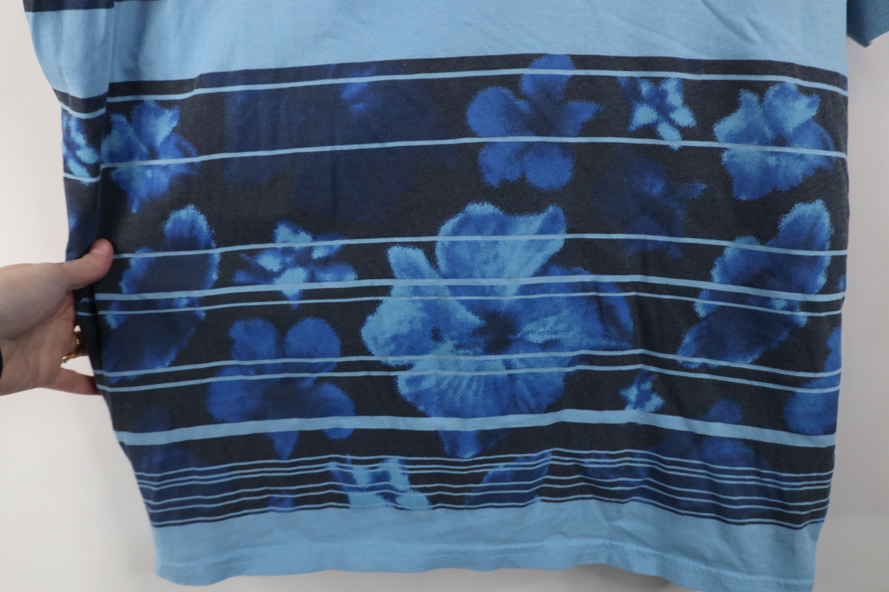 Oakley Vintage Y2K Oakley Striped Flower Floral T-Shirt Blue Size US XXL / EU 58 / 5 - 9 Thumbnail