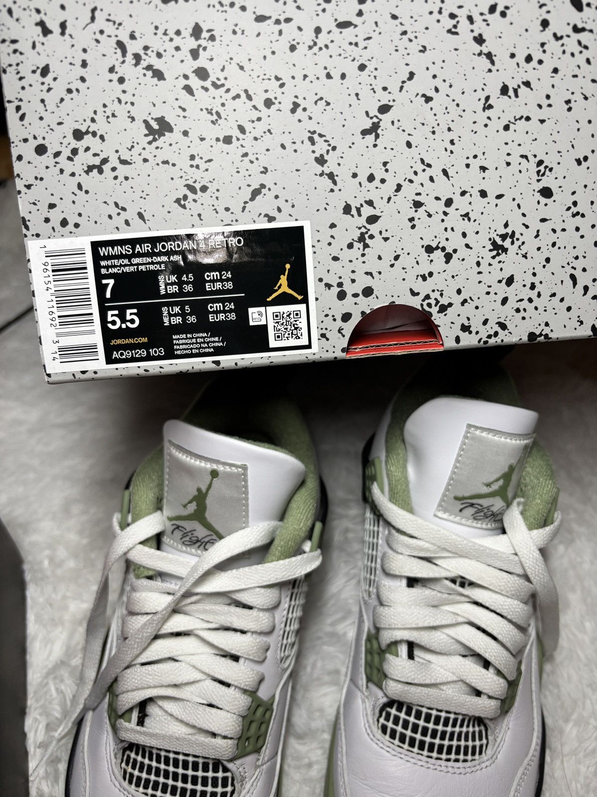 Jordan Brand Wmns Air Jordan 4 Retro 'Seafoam' Size US 7 / IT 37 - 6 Thumbnail