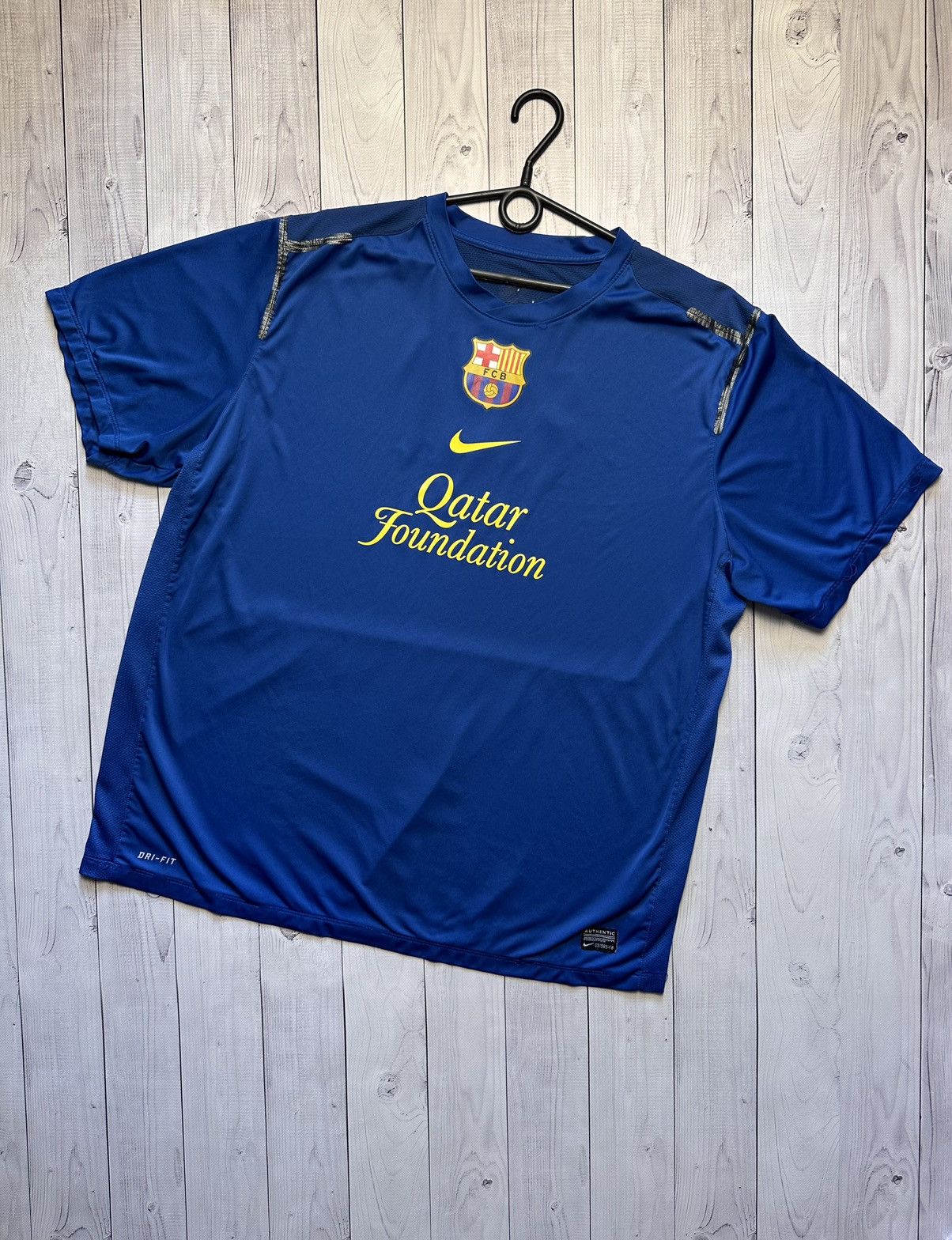 Vintage Vintage Nike Barcelona soccer jersey blue size XXL Size US XXL / EU 58 / 5 - 1 Thumbnail