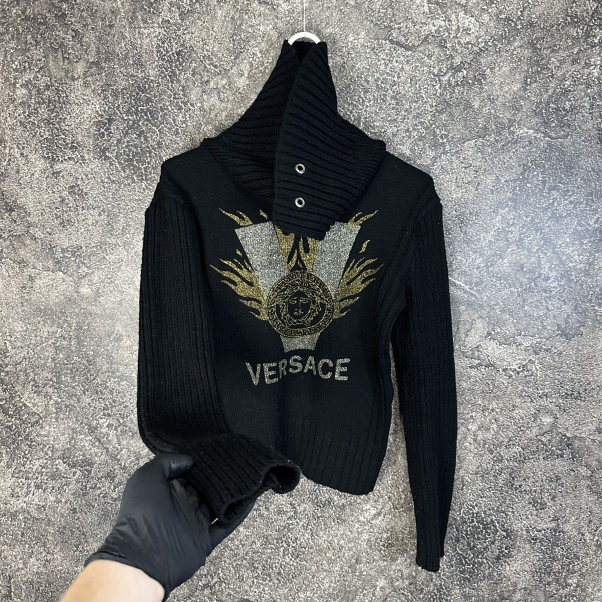 Versace Vintage Crazy Versace Big Logo Sweater Size M / US 6-8 / IT 42-44 - 2 Thumbnail