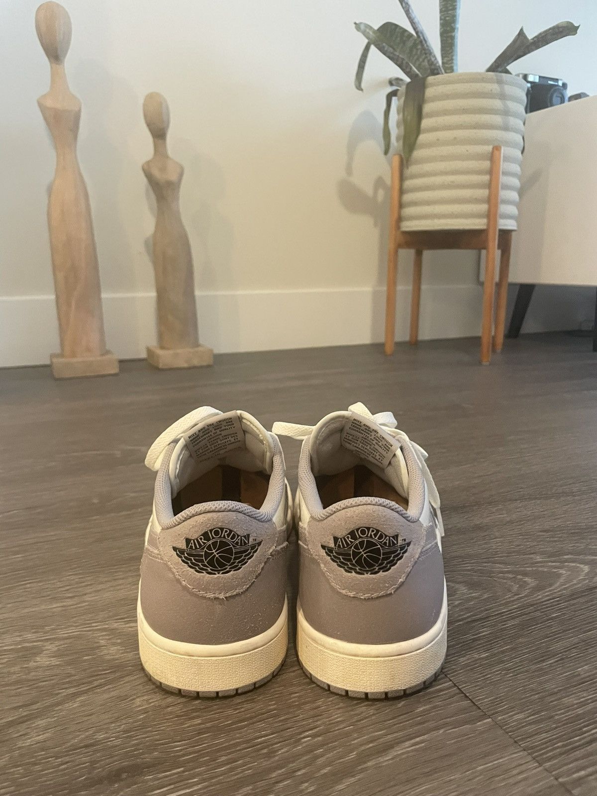 Nike Nike Air Jordan 1 Low OG Size US 9.5 / EU 42-43 - 3 Thumbnail