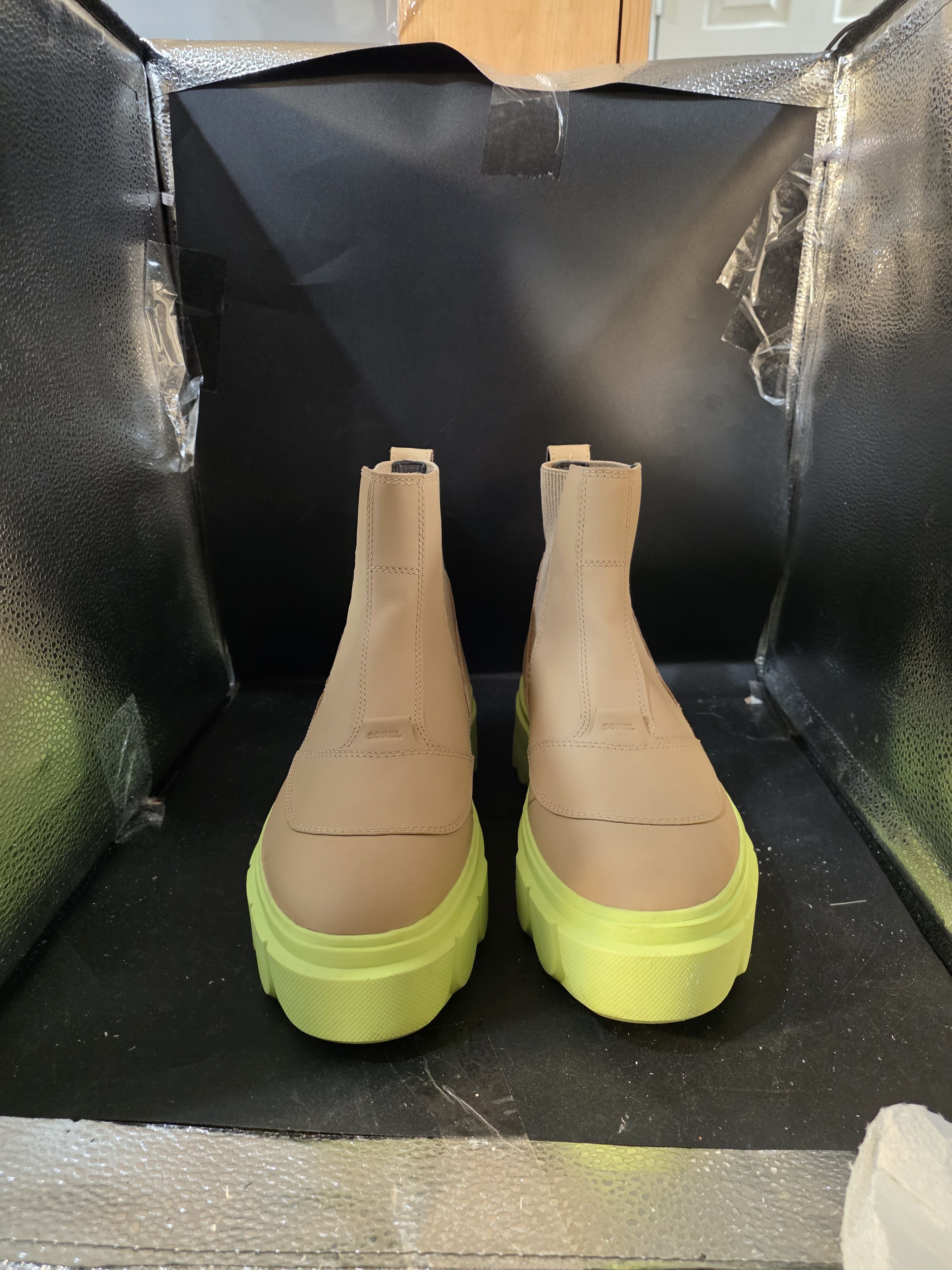 SOREL Sorel Women’s Waterproof Chelsea Boots NL5014-263 Beige Size US 9.5 / IT 39.5 - 1 Thumbnail