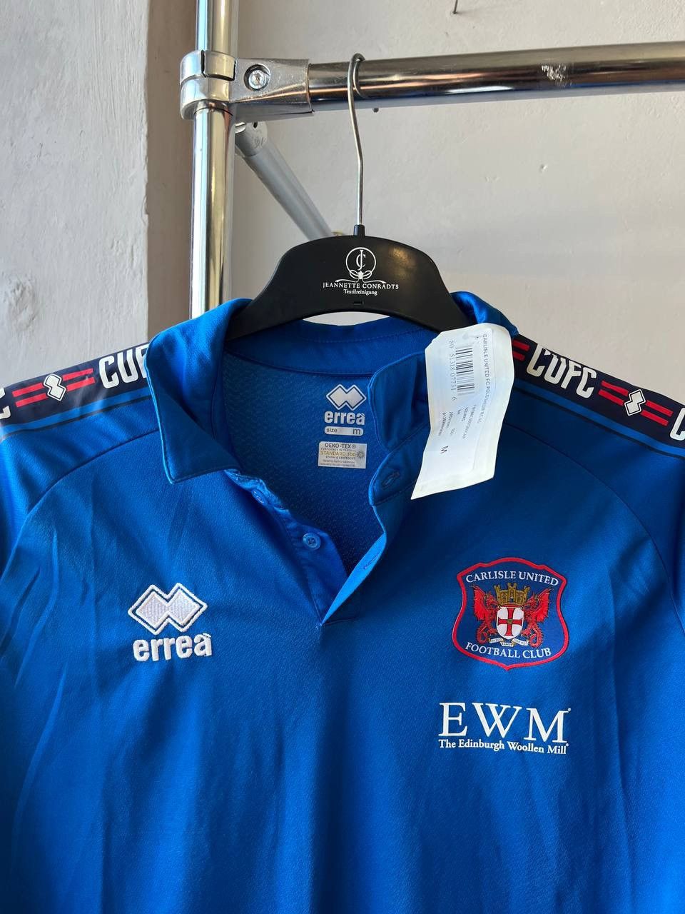 Errea NEW! 2021/22 CARLISLE UNITED TRAINING SOCCER JERSEY SHIRT M Size US M / EU 48-50 / 2 - 3 Thumbnail