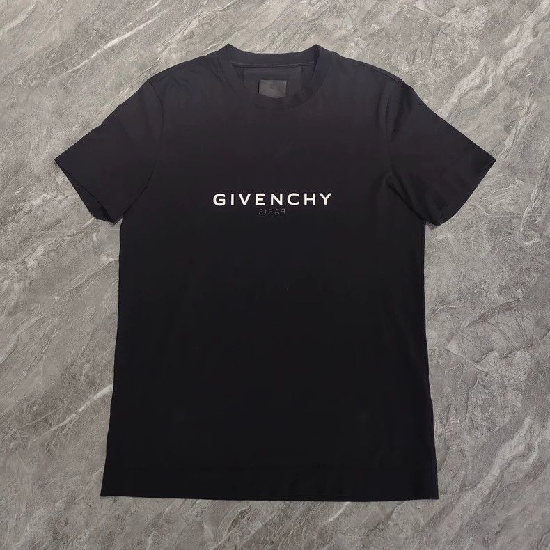 Givenchy Givenchy Center Printed Logo Short Sleeve Size US S / EU 44-46 / 1 - 1 Thumbnail