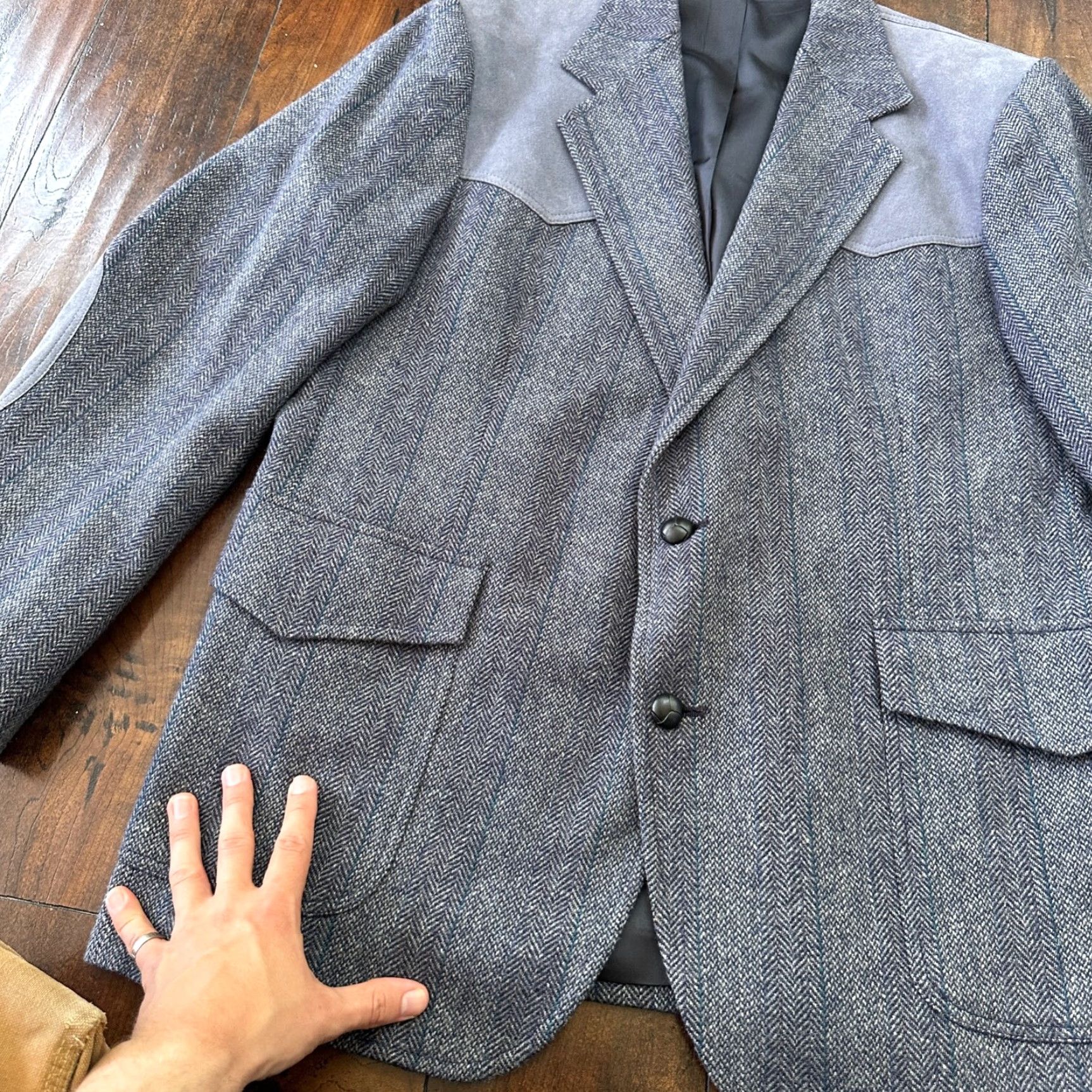 Pendleton VTG Pendleton Blazer Men's 44 Wool Tweed Button-Up Three-Button Single-Breasted USA Gray Knit Long Coat Jacket Size 44R - 4 Thumbnail