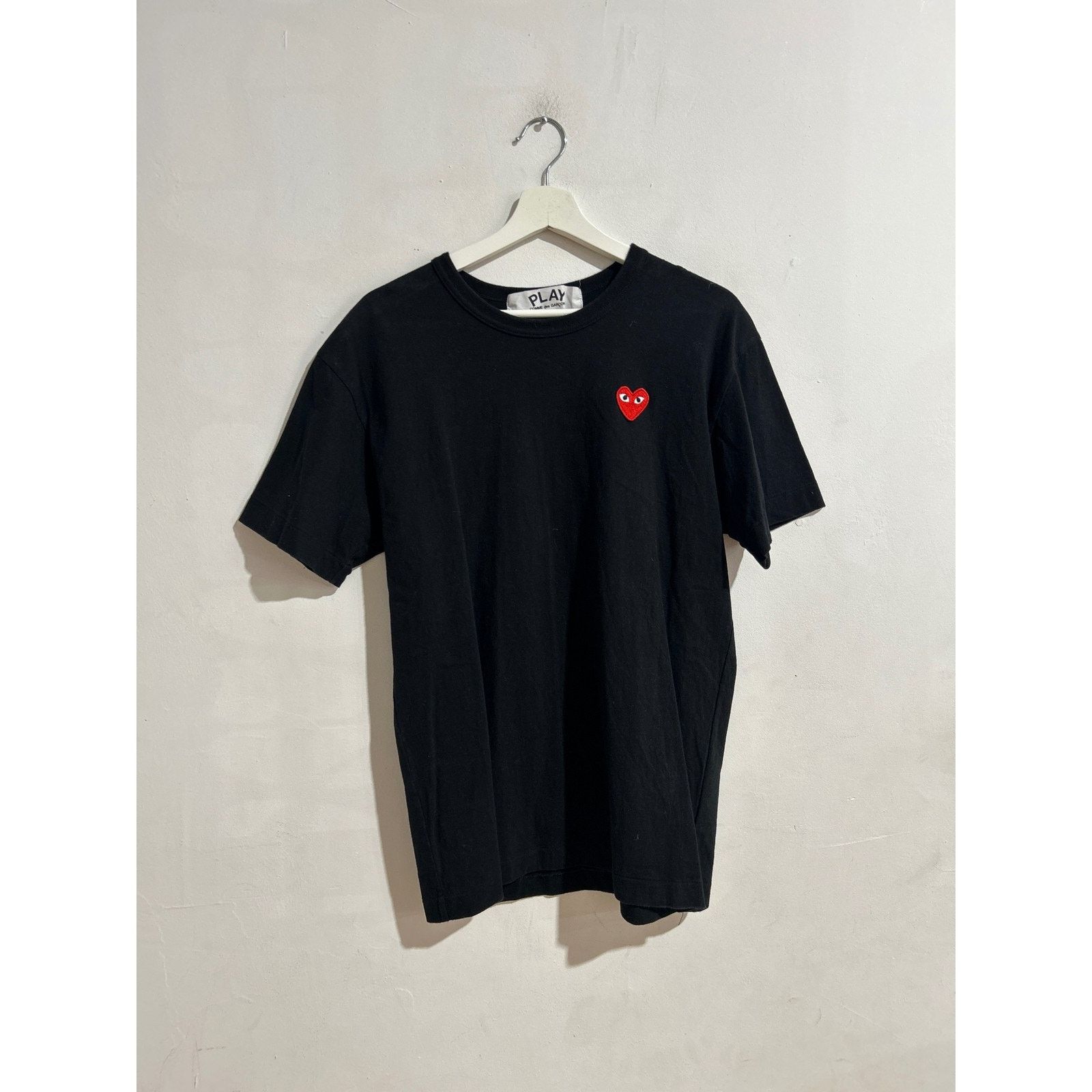 CDG by Comme des Garcons COMME DE GARCONS CDG PLAY SMALL HEART LOGO TEE SIZE XL USED Size US XL / EU 56 / 4 - 1 Thumbnail
