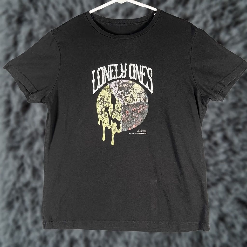 Bones Lonely Ones Skull Graphic Tee Shirt Mens Large Black Dripping Emotions Never Die Size US L / EU 52-54 / 3 - 1 Thumbnail