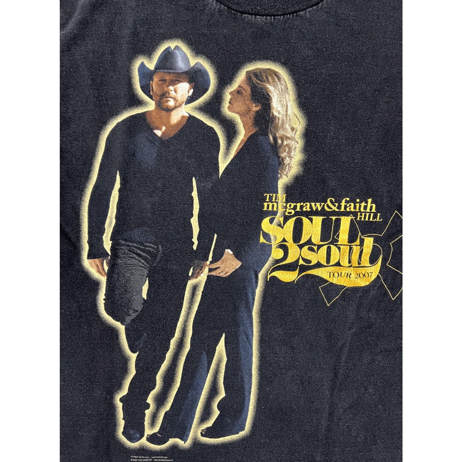 Vintage VINTAGE Tim McGraw Faith Hill Soul 2 Soul Tour T-Shirt Size Medium Black Concert Shirt Mens Size US M / EU 48-50 / 2 - 4 Thumbnail