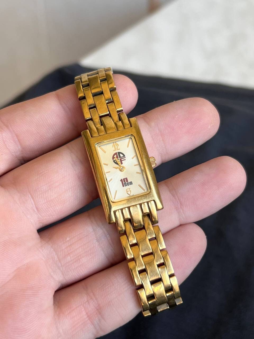Japanese Brand Vintage Japanese style futuristic Form Tank Gold Link Watch Size ONE SIZE - 4 Thumbnail