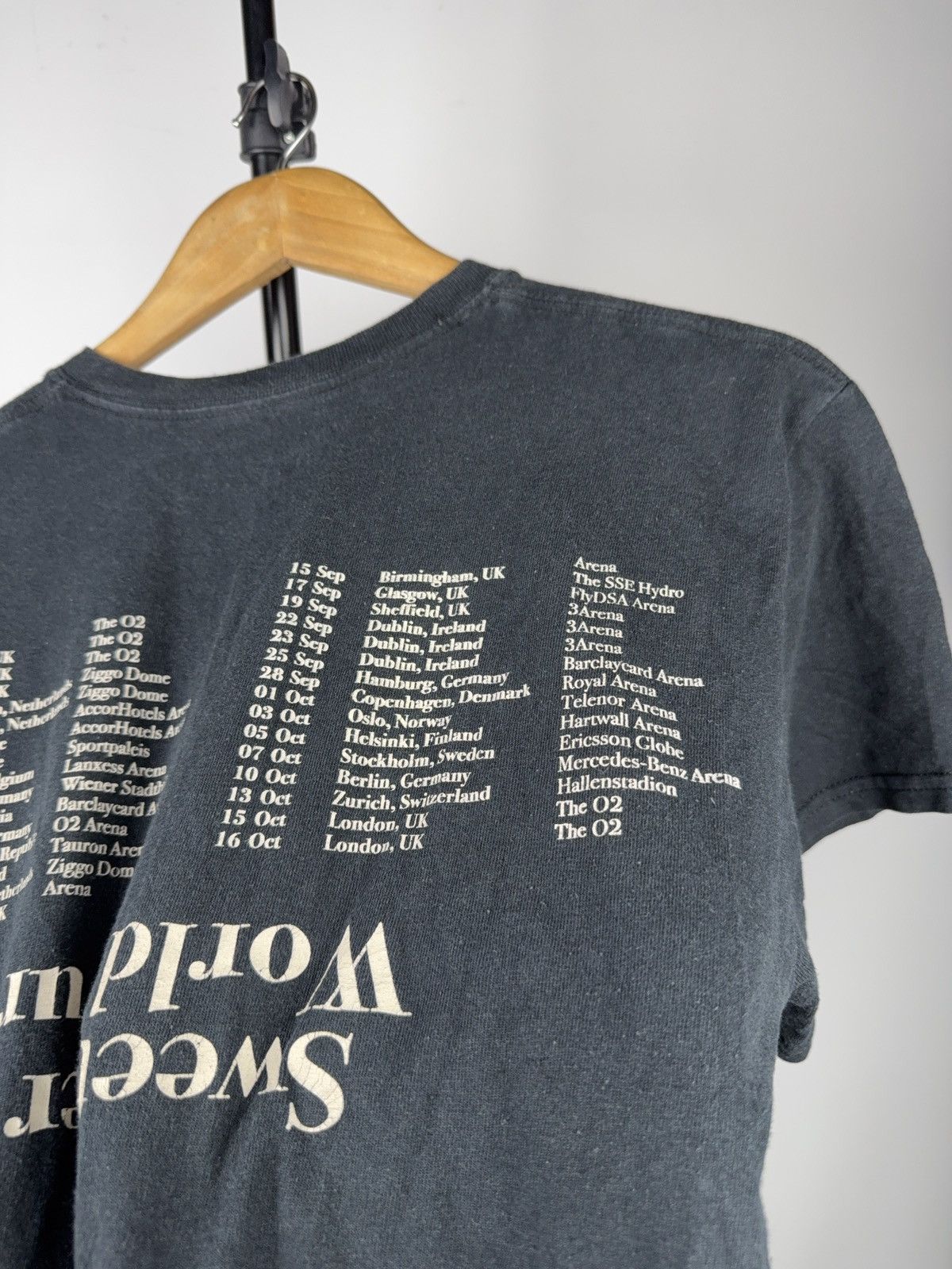 Band Tees Ariana Grande Sweetener World Tour 2019 T-Shirt M Size US M / EU 48-50 / 2 - 12 Thumbnail