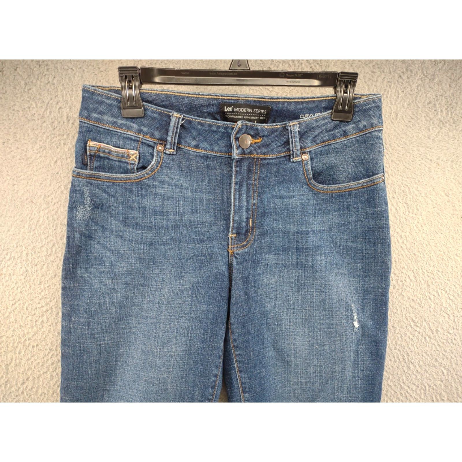 Lee Lee Modern Series Curvy Fit Boyfriend Jeans Women's Size 6 Medium Blue Denim 5-Pocket - Regular Rise Cotton Blend Shirt? Size 28" / US 6 / IT 42 - 3 Thumbnail