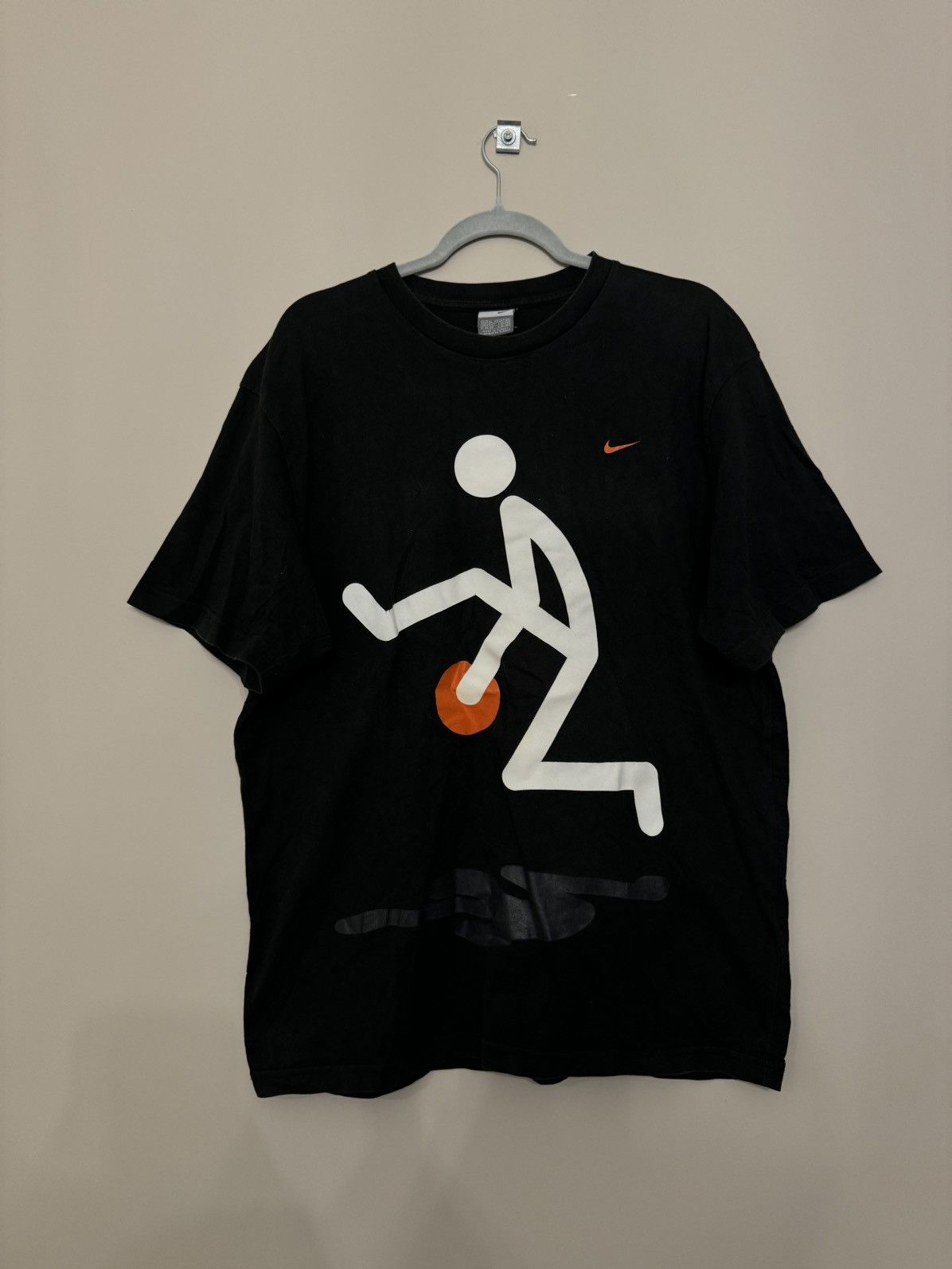 Nike × Vintage Nike Basketball vintage t shirt 90s 00s NBA rare y2k Size US XL / EU 56 / 4 - 1 Thumbnail