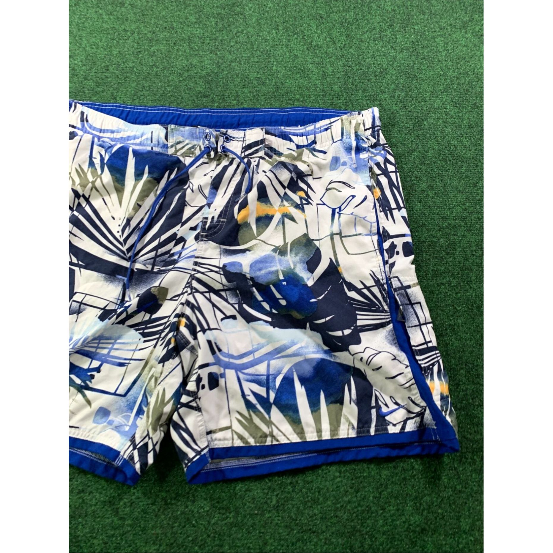 Nike Nike Swim Trunks Mens XXL Blue White Black Drawstring Pockets Mesh Lined Size ONE SIZE - 3 Thumbnail