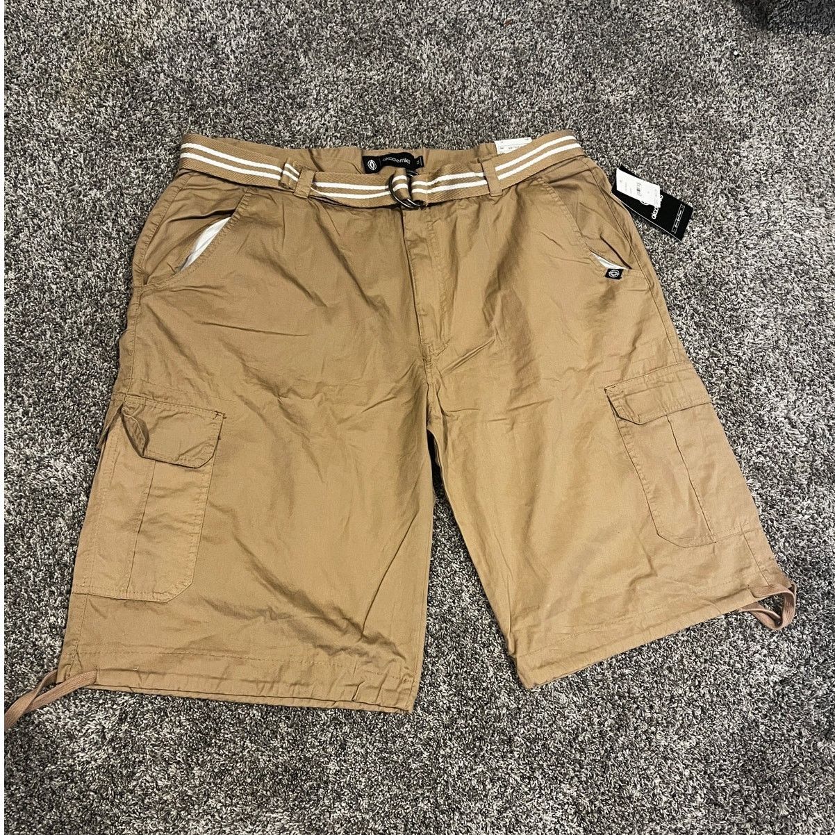 Akademiks NWT Akademiks Cargo Shorts Khaki Men's Size 44 Size US 44 / EU 60 - 1 Thumbnail