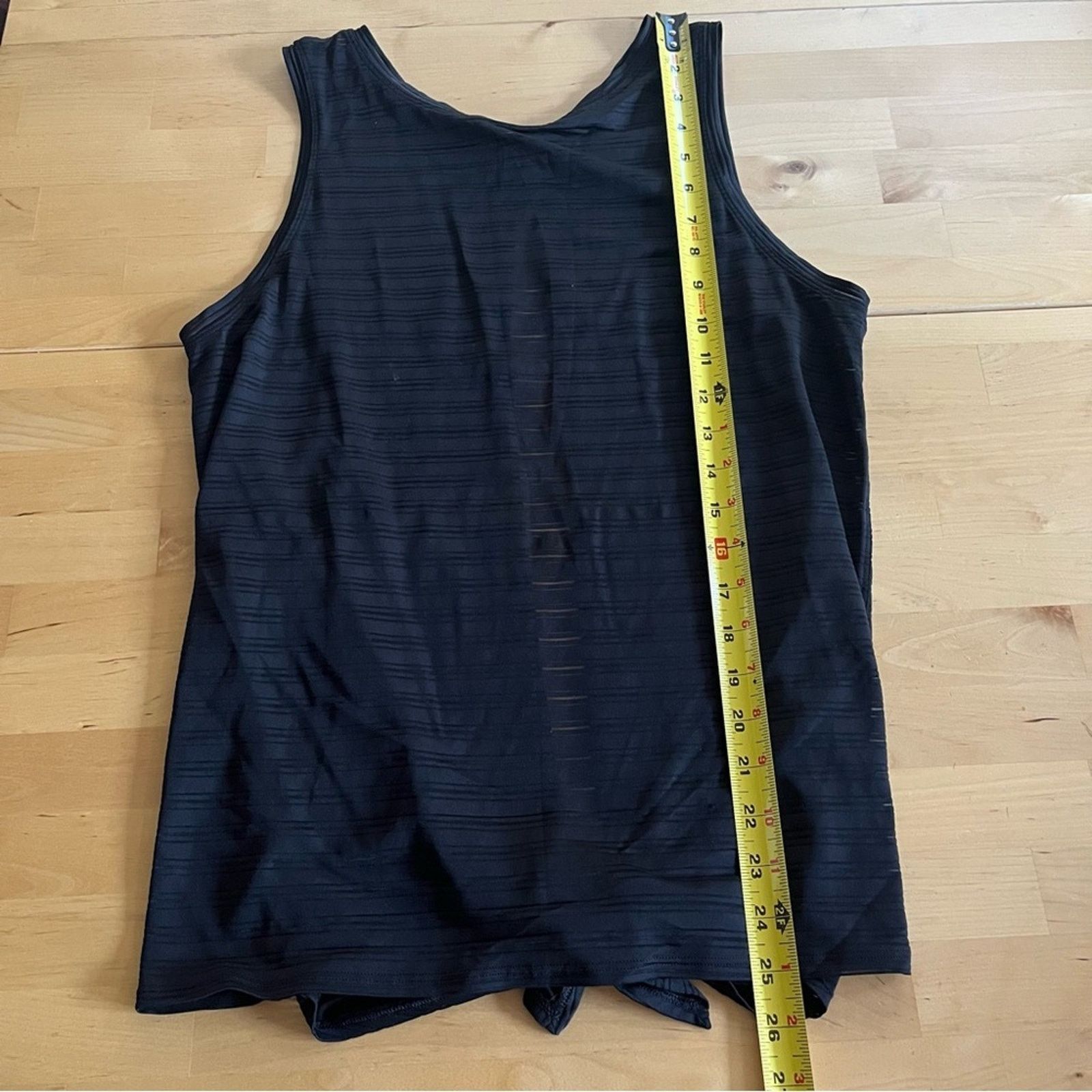 Lululemon Lululemon Meet Halfway Tank Black Sheer Stripes Size 6 Size M / US 6-8 / IT 42-44 - 6 Thumbnail