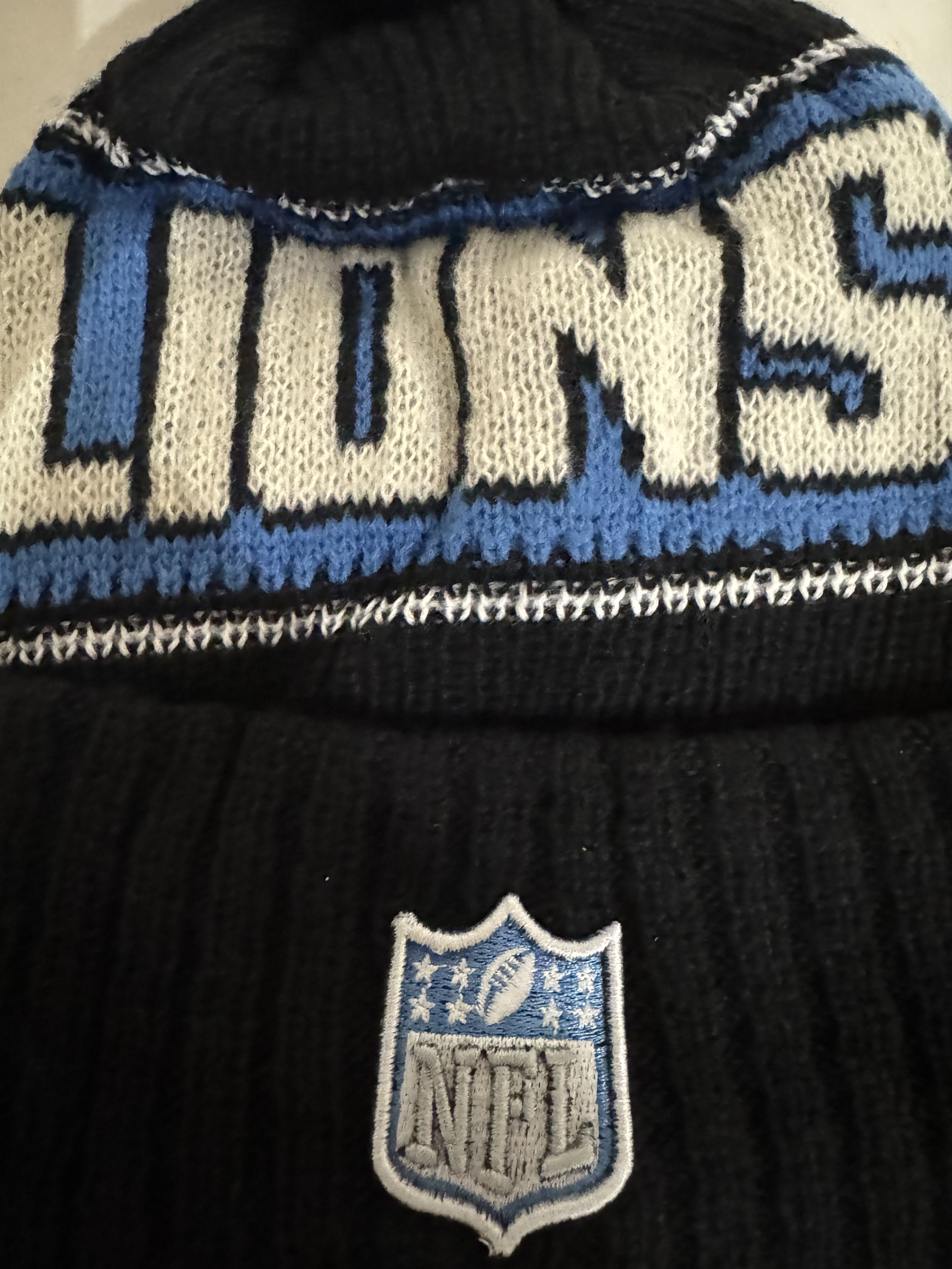 New Era NFL Detroit Lions Beanie Cuffed BLACK KNIT POMPOM Size ONE SIZE - 4 Thumbnail