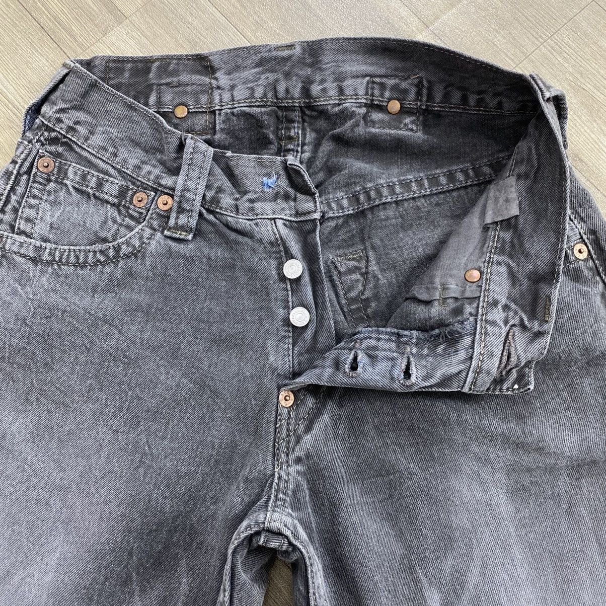 Levi's Vintage Clothing Y2K Vintage Levis Clawmark Grunge Black Faded Baggy Jeans Size US 27 - 4 Thumbnail