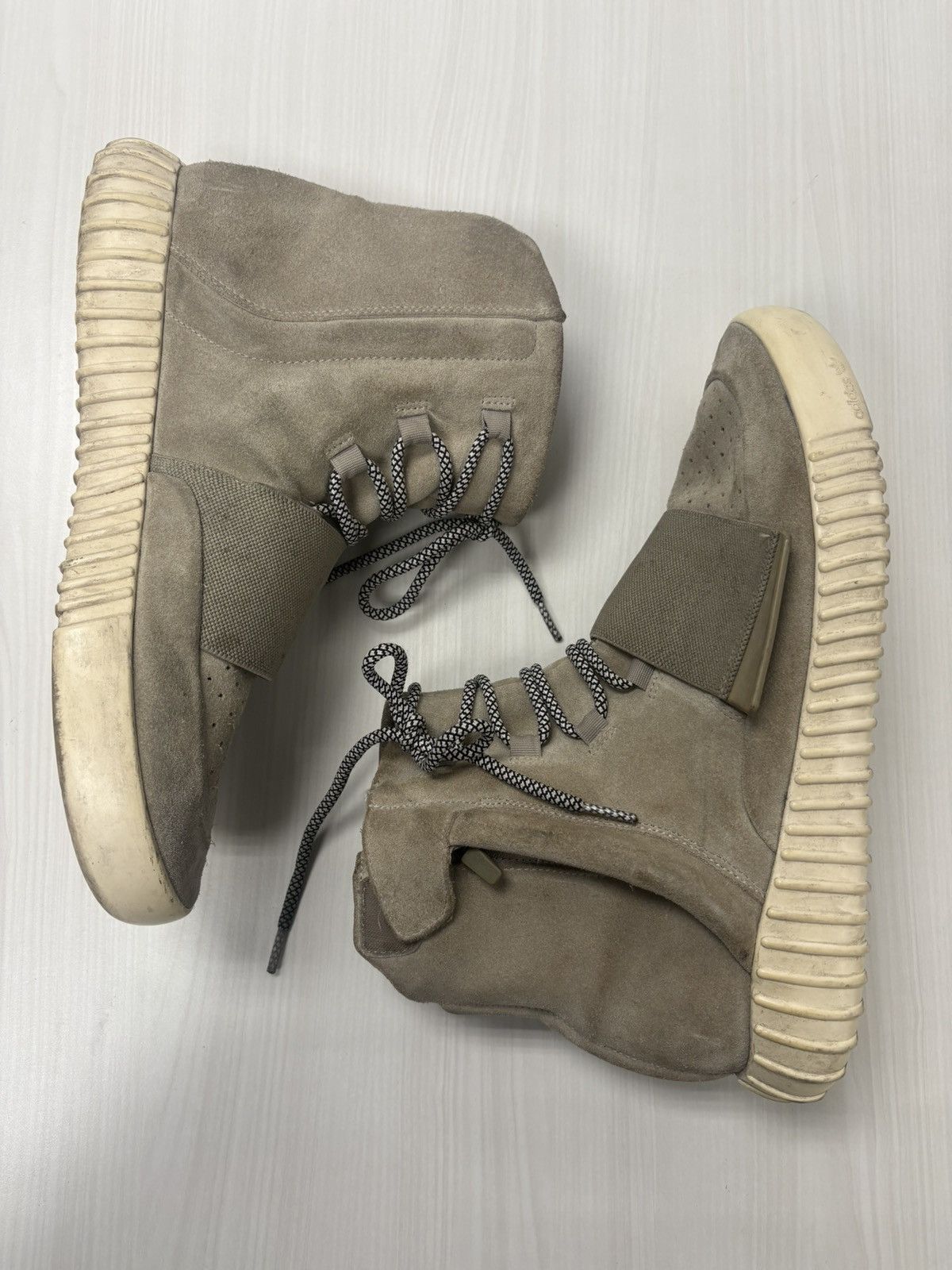 Adidas YEEZY 750 OG Light Grey Size US 12 / EU 45 - 3 Thumbnail